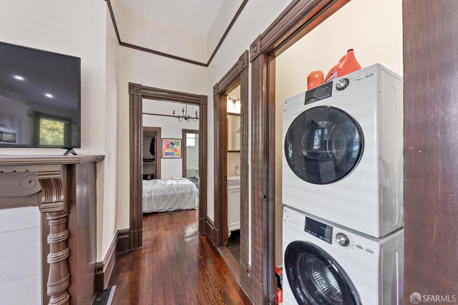 Detail Gallery Image 16 of 20 For 2215 Blake St a,  Berkeley,  CA 94704 - 2 Beds | 2/1 Baths