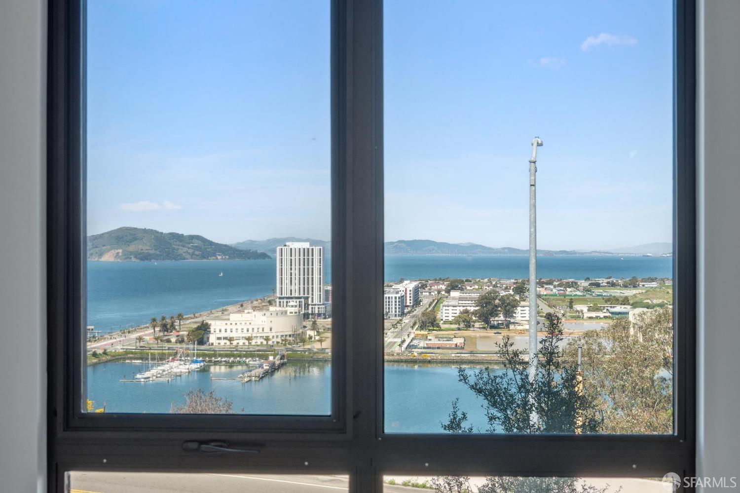 Detail Gallery Image 21 of 60 For 1 Bristol Ct #208,  San Francisco,  CA 94130 - 2 Beds | 2/1 Baths