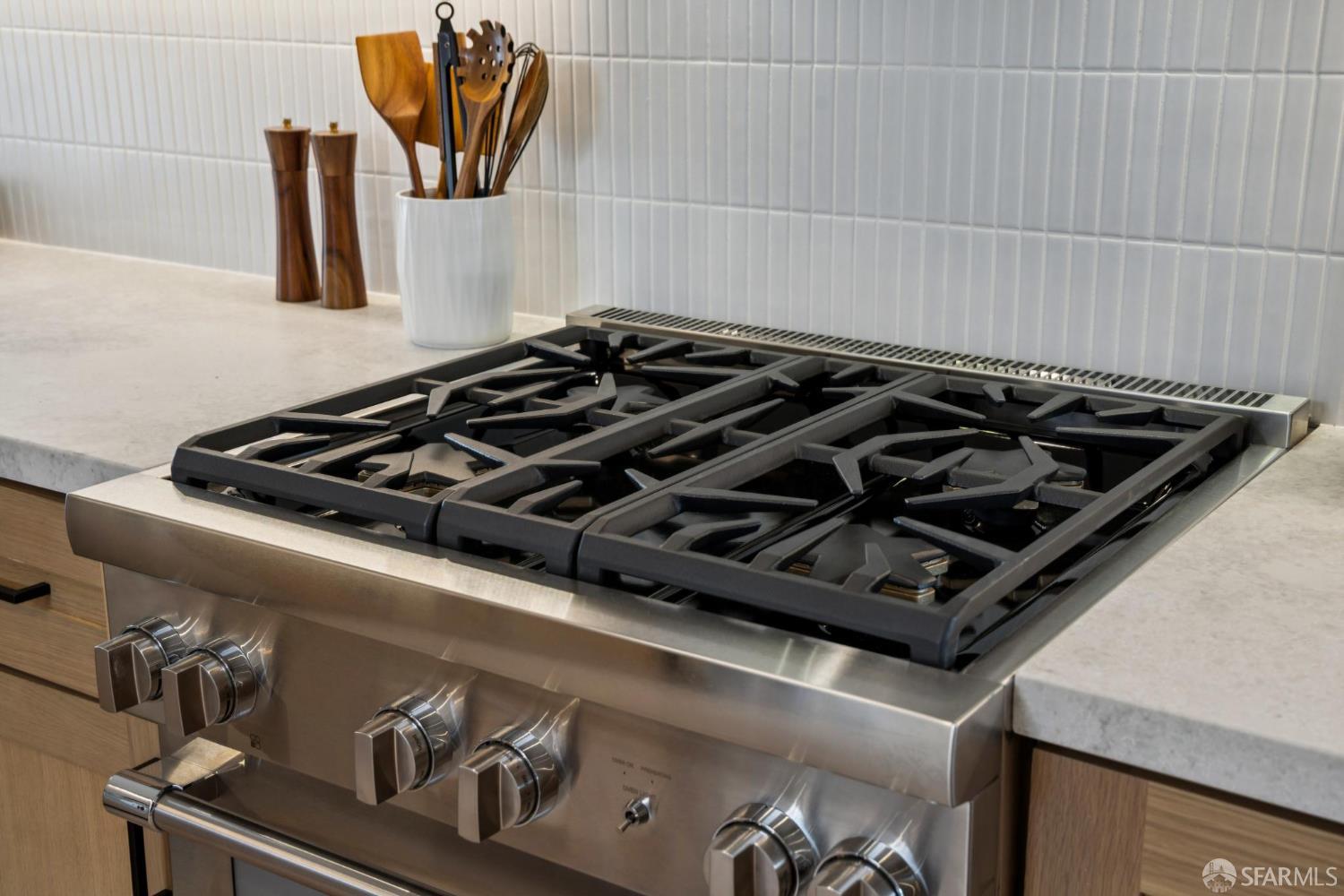 Photo #5: 425055639 Listing 
