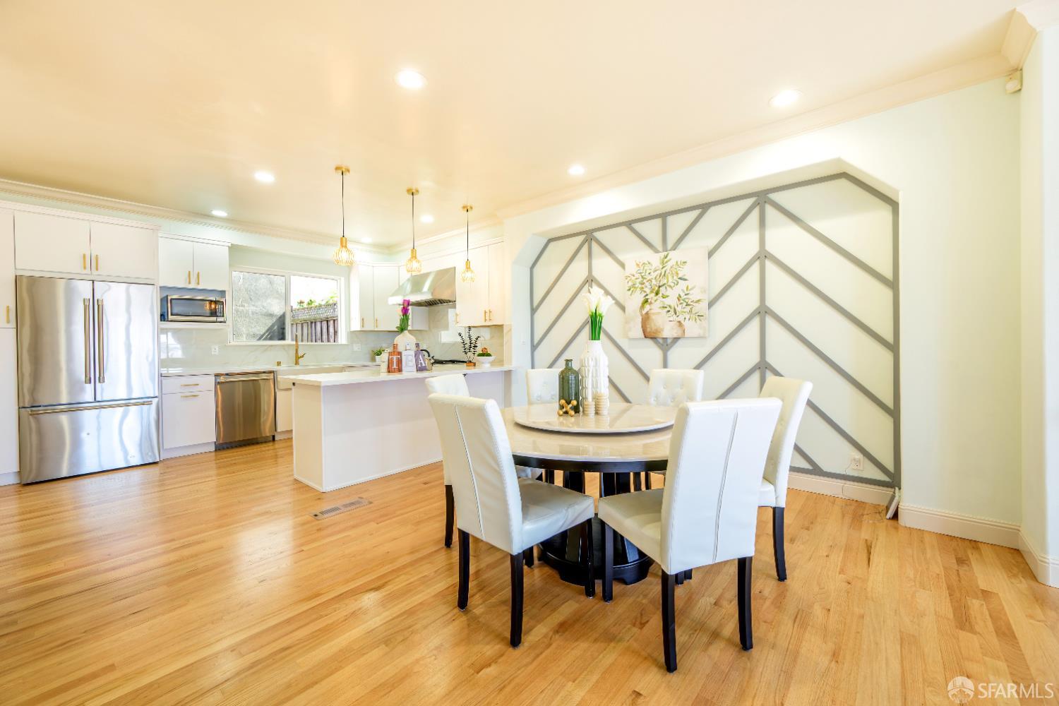 Detail Gallery Image 12 of 63 For 79 Karen Ct, San Francisco,  CA 94134 - 4 Beds | 3 Baths