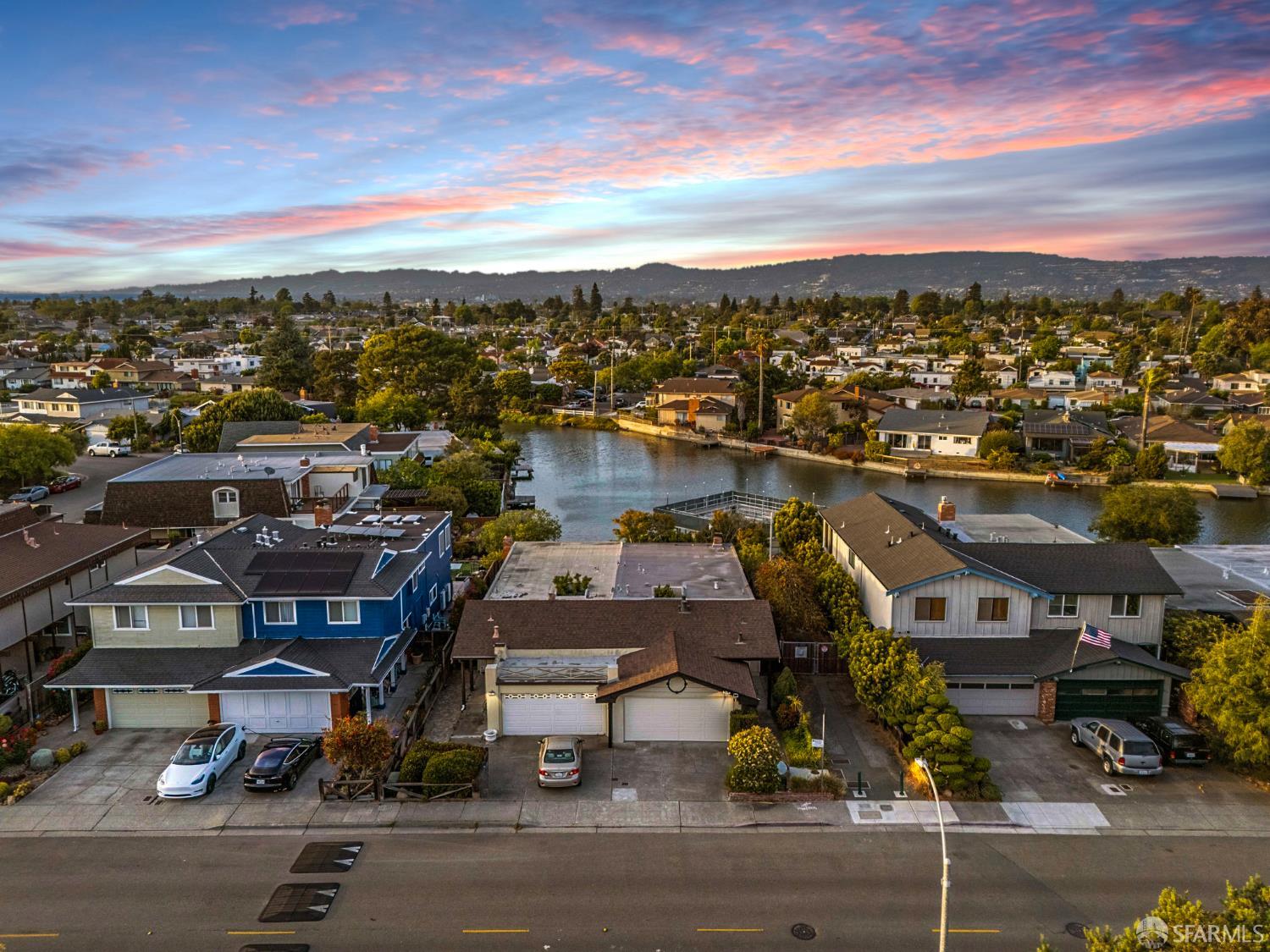 Detail Gallery Image 54 of 56 For 2811 Bayview Dr, Alameda,  CA 94501 - 2 Beds | 2 Baths