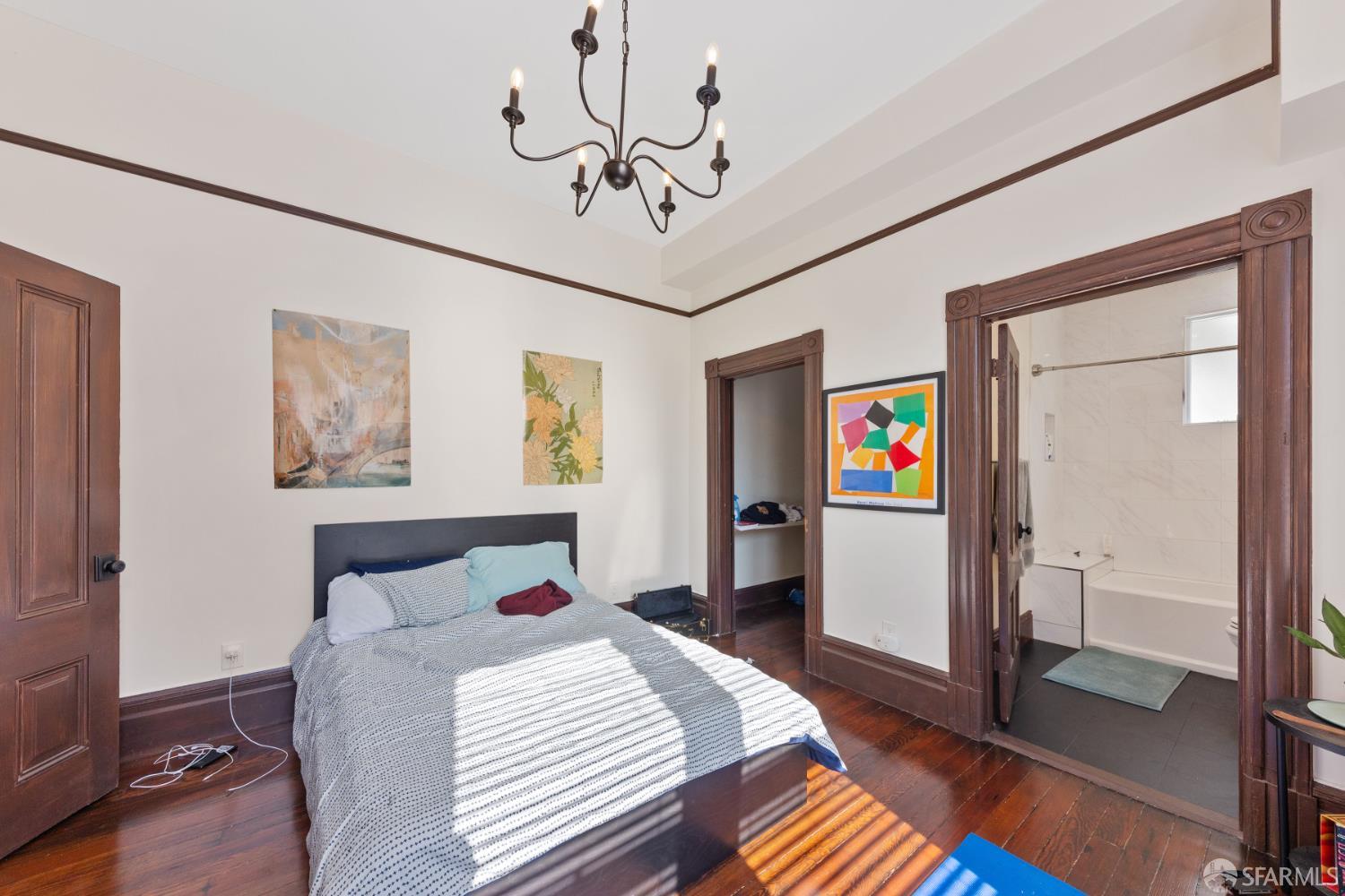 Detail Gallery Image 10 of 20 For 2215 Blake St a,  Berkeley,  CA 94704 - 2 Beds | 2/1 Baths