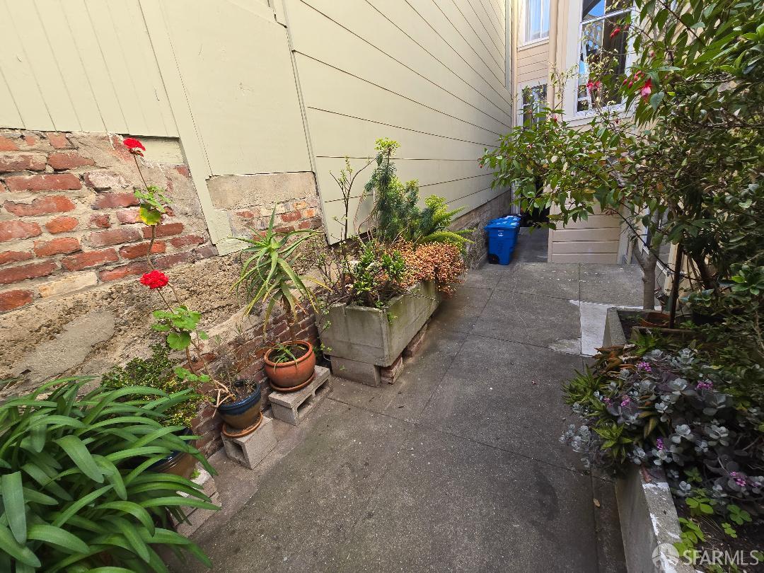 Detail Gallery Image 16 of 17 For 773 Chestnut St, San Francisco,  CA 94133 - – Beds | – Baths