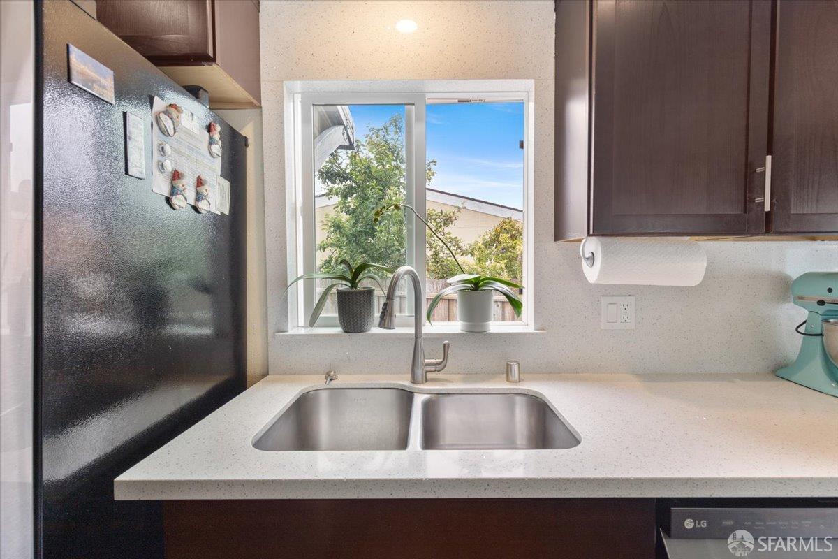 Detail Gallery Image 9 of 45 For 149 Culebra Ln, Moss Beach,  CA 94038 - 2 Beds | 2 Baths
