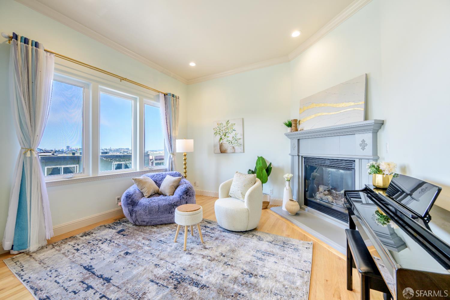 Detail Gallery Image 9 of 63 For 79 Karen Ct, San Francisco,  CA 94134 - 4 Beds | 3 Baths