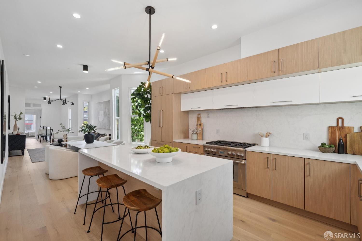 Detail Gallery Image 12 of 29 For 1632 Bush St, San Francisco,  CA 94109 - 4 Beds | 2 Baths