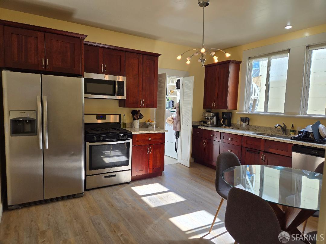 Detail Gallery Image 10 of 17 For 773 Chestnut St, San Francisco,  CA 94133 - – Beds | – Baths