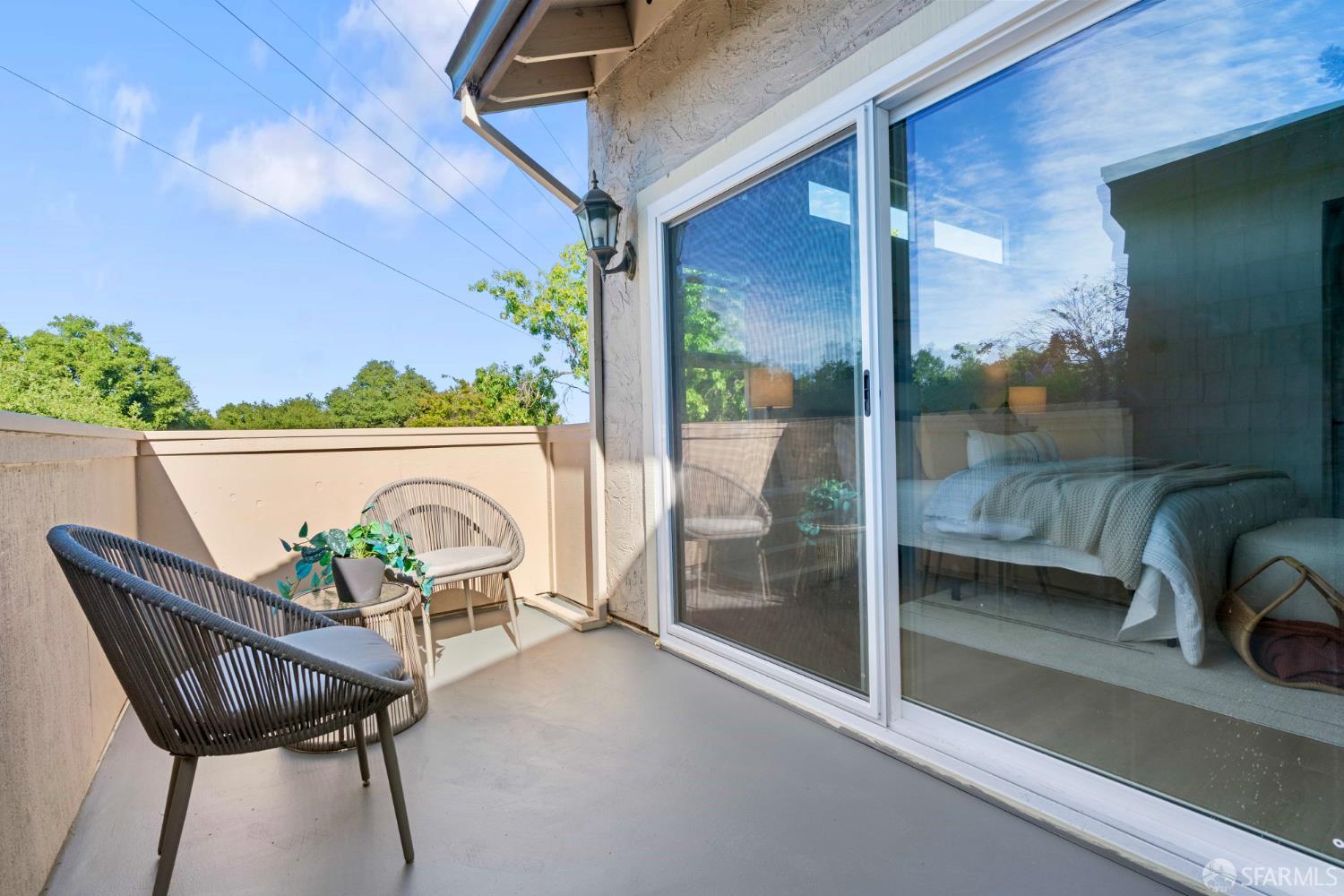 Detail Gallery Image 35 of 46 For 1945 Las Encinas Ct, Los Gatos,  CA 95032 - 3 Beds | 2/1 Baths