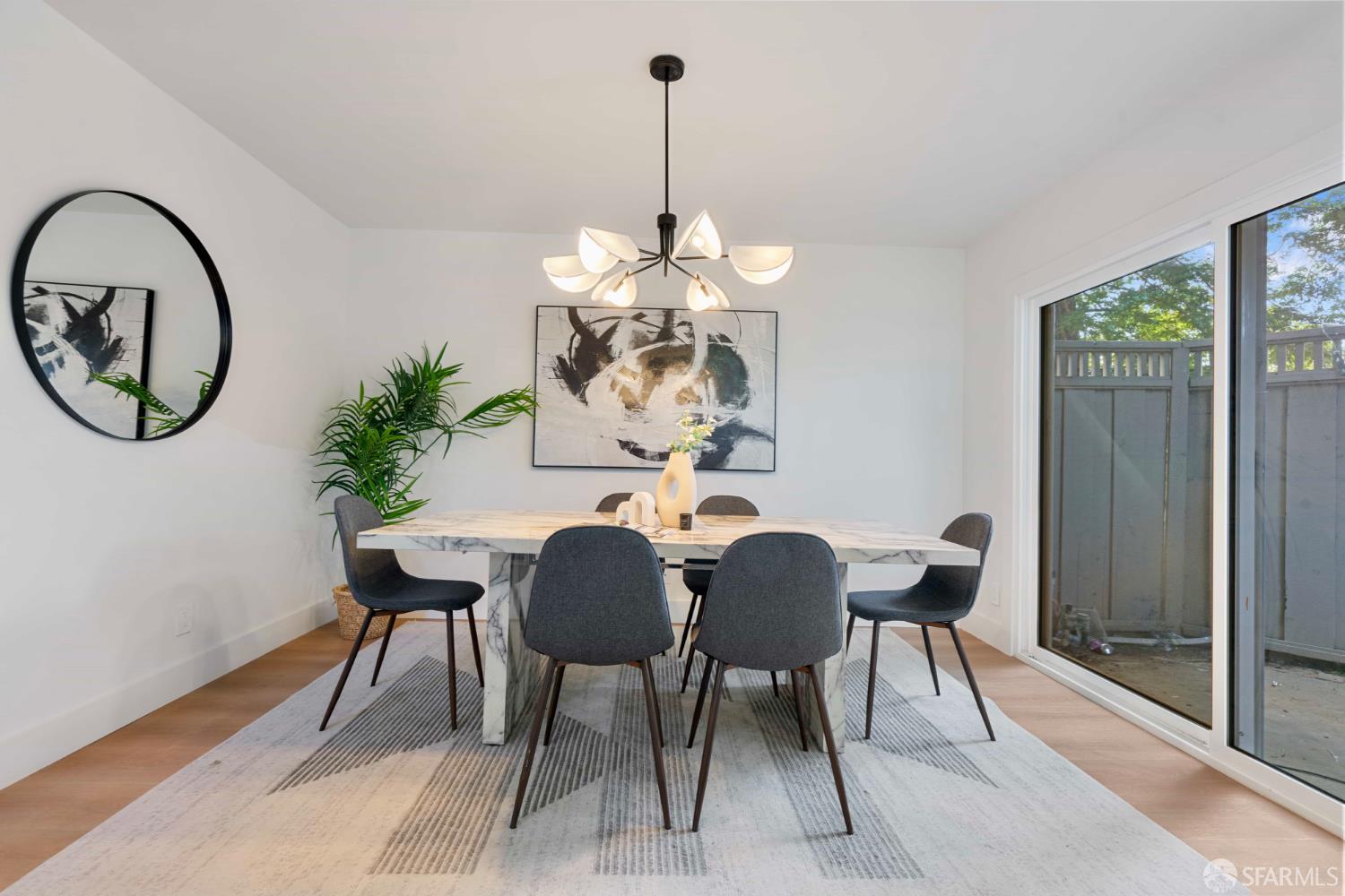 Detail Gallery Image 11 of 46 For 1945 Las Encinas Ct, Los Gatos,  CA 95032 - 3 Beds | 2/1 Baths