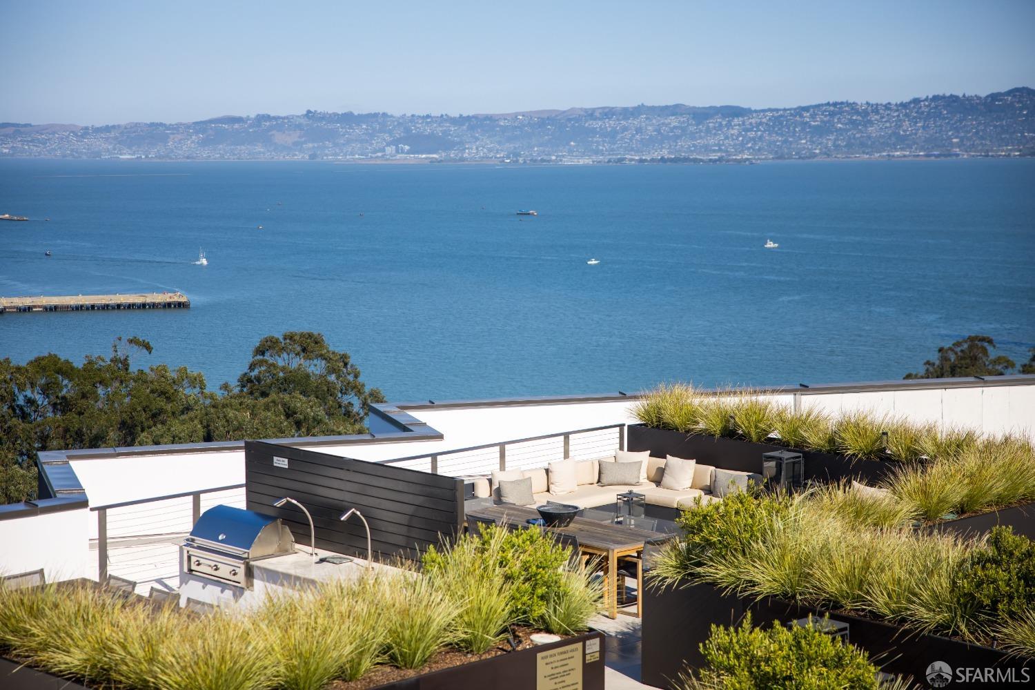 Detail Gallery Image 33 of 60 For 1 Bristol Ct #208,  San Francisco,  CA 94130 - 2 Beds | 2/1 Baths