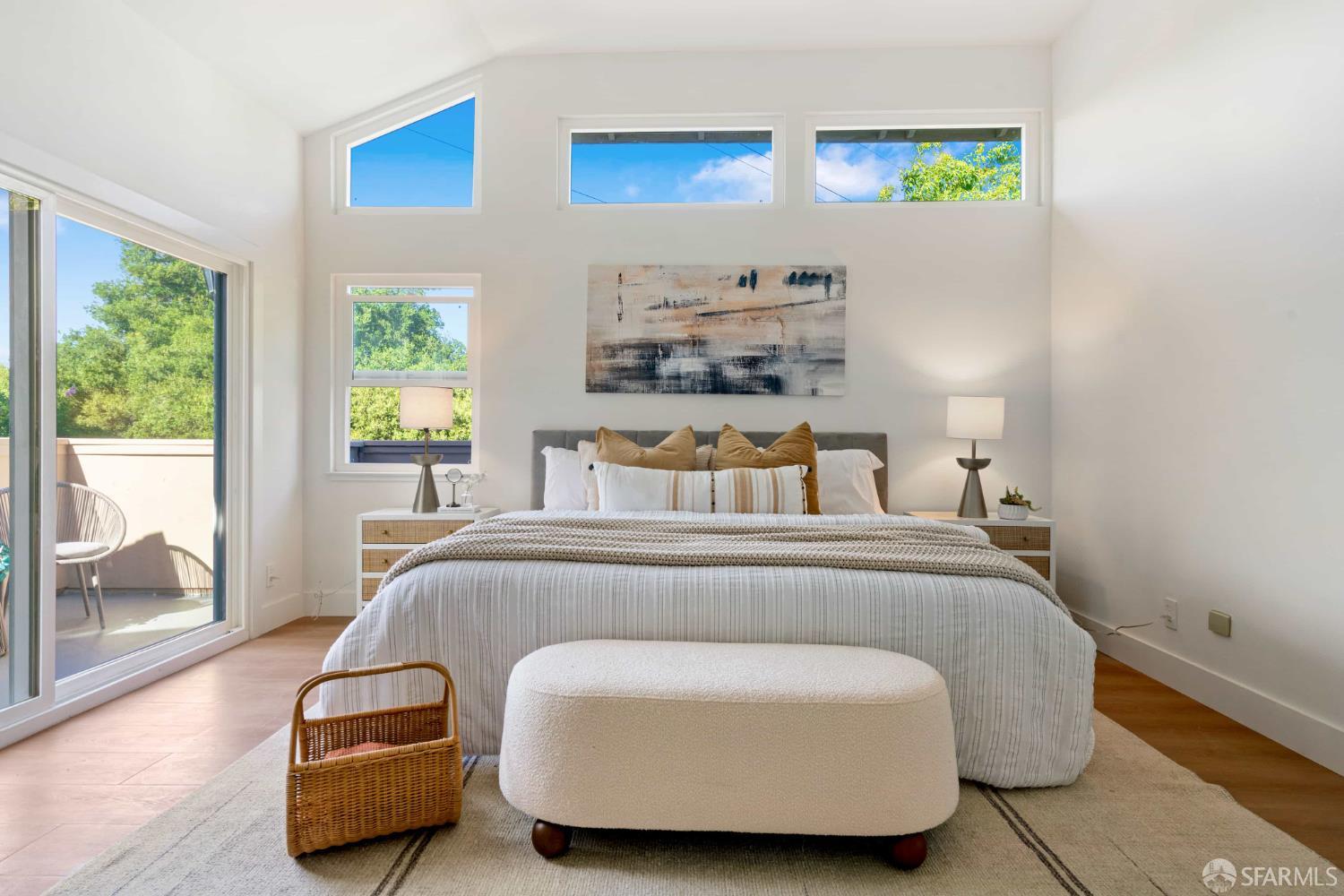 Detail Gallery Image 21 of 46 For 1945 Las Encinas Ct, Los Gatos,  CA 95032 - 3 Beds | 2/1 Baths