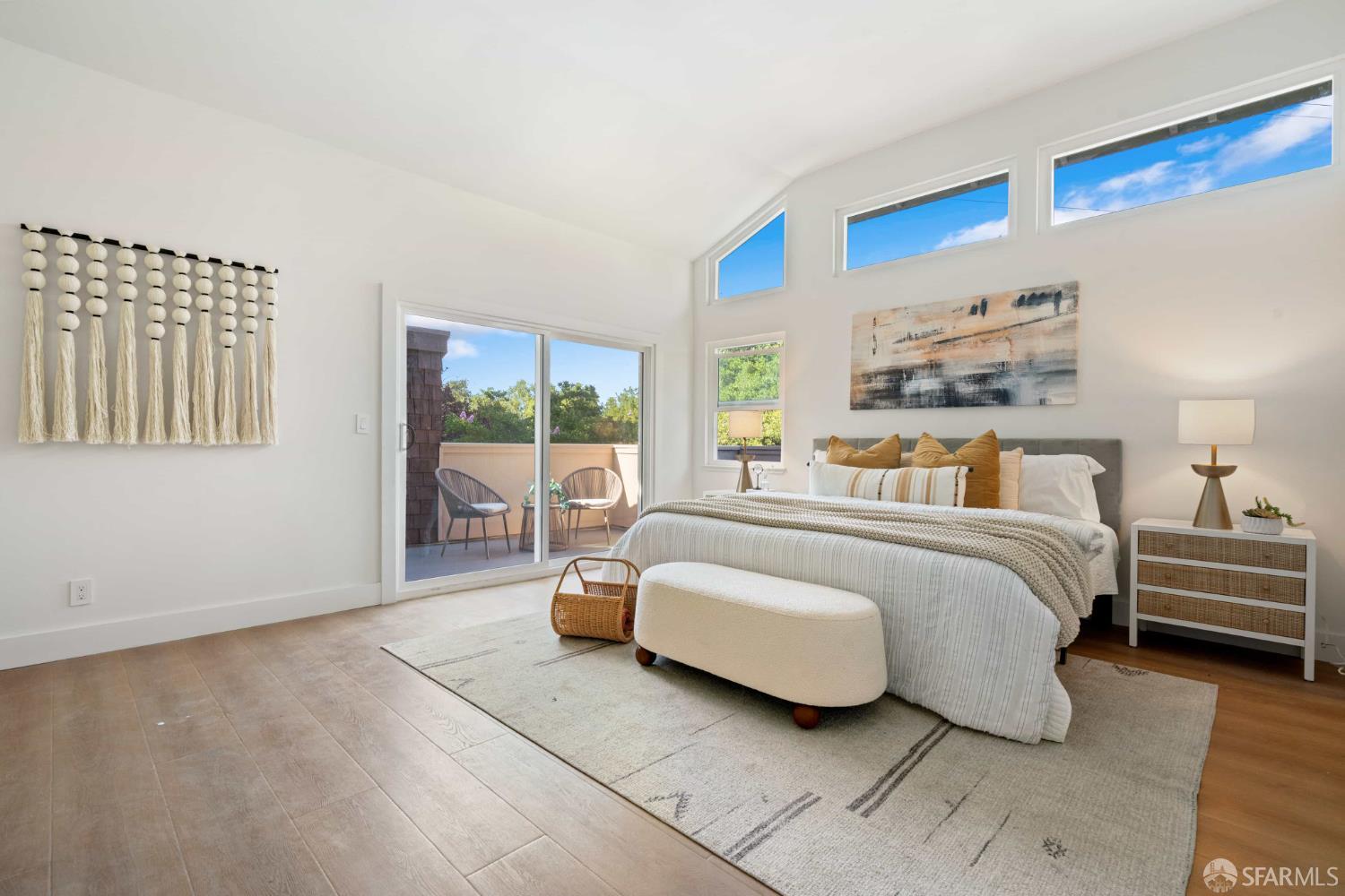Detail Gallery Image 24 of 46 For 1945 Las Encinas Ct, Los Gatos,  CA 95032 - 3 Beds | 2/1 Baths