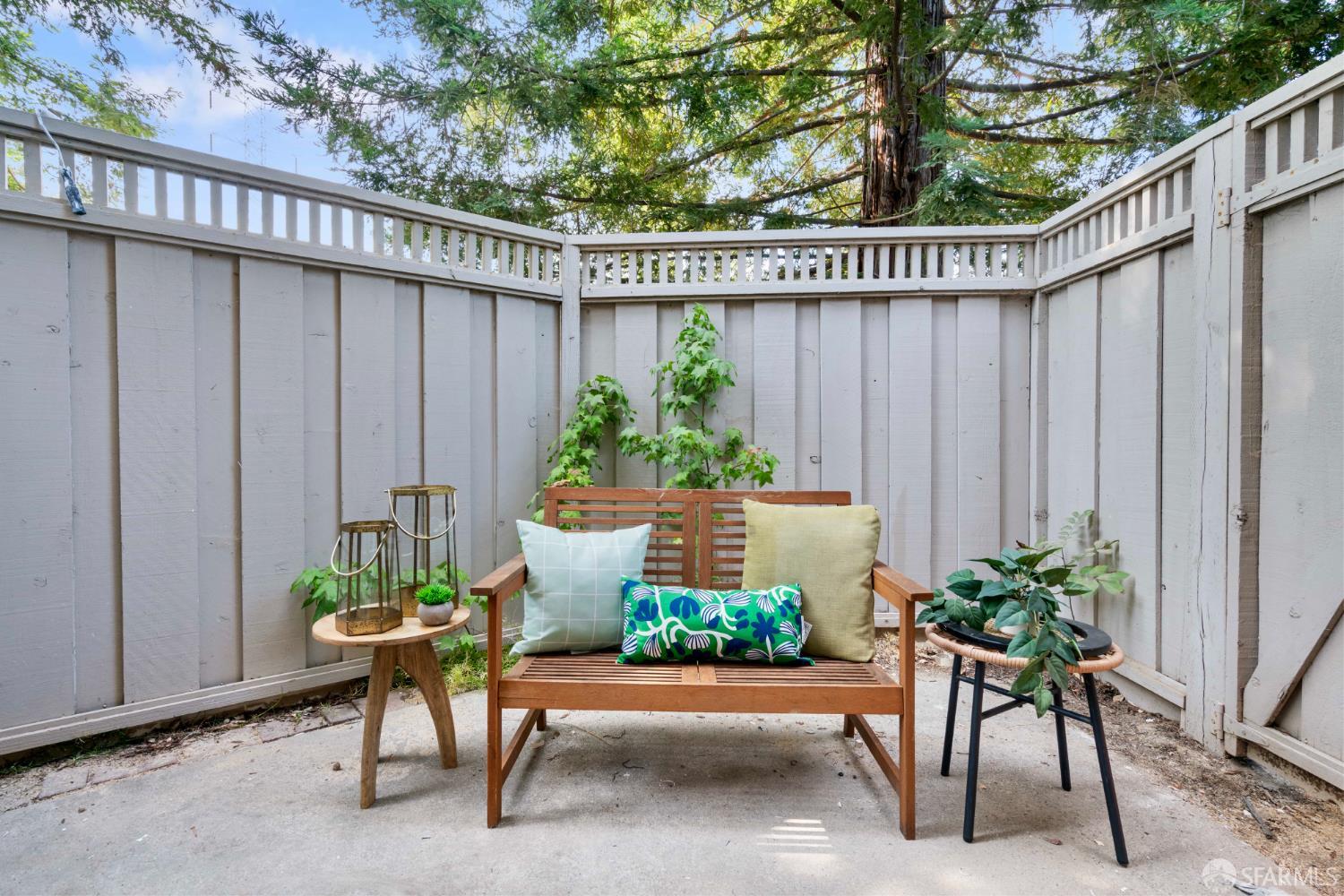 Detail Gallery Image 37 of 46 For 1945 Las Encinas Ct, Los Gatos,  CA 95032 - 3 Beds | 2/1 Baths