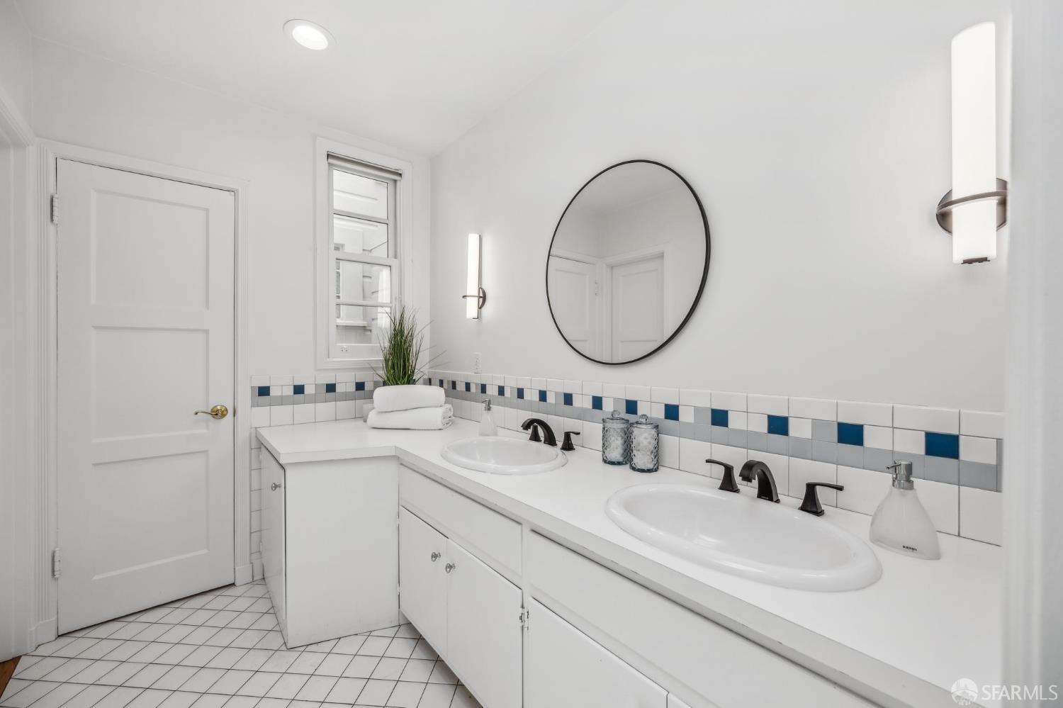 Detail Gallery Image 31 of 66 For 25 Roselyn Ter, San Francisco,  CA 94118 - 3 Beds | 2 Baths