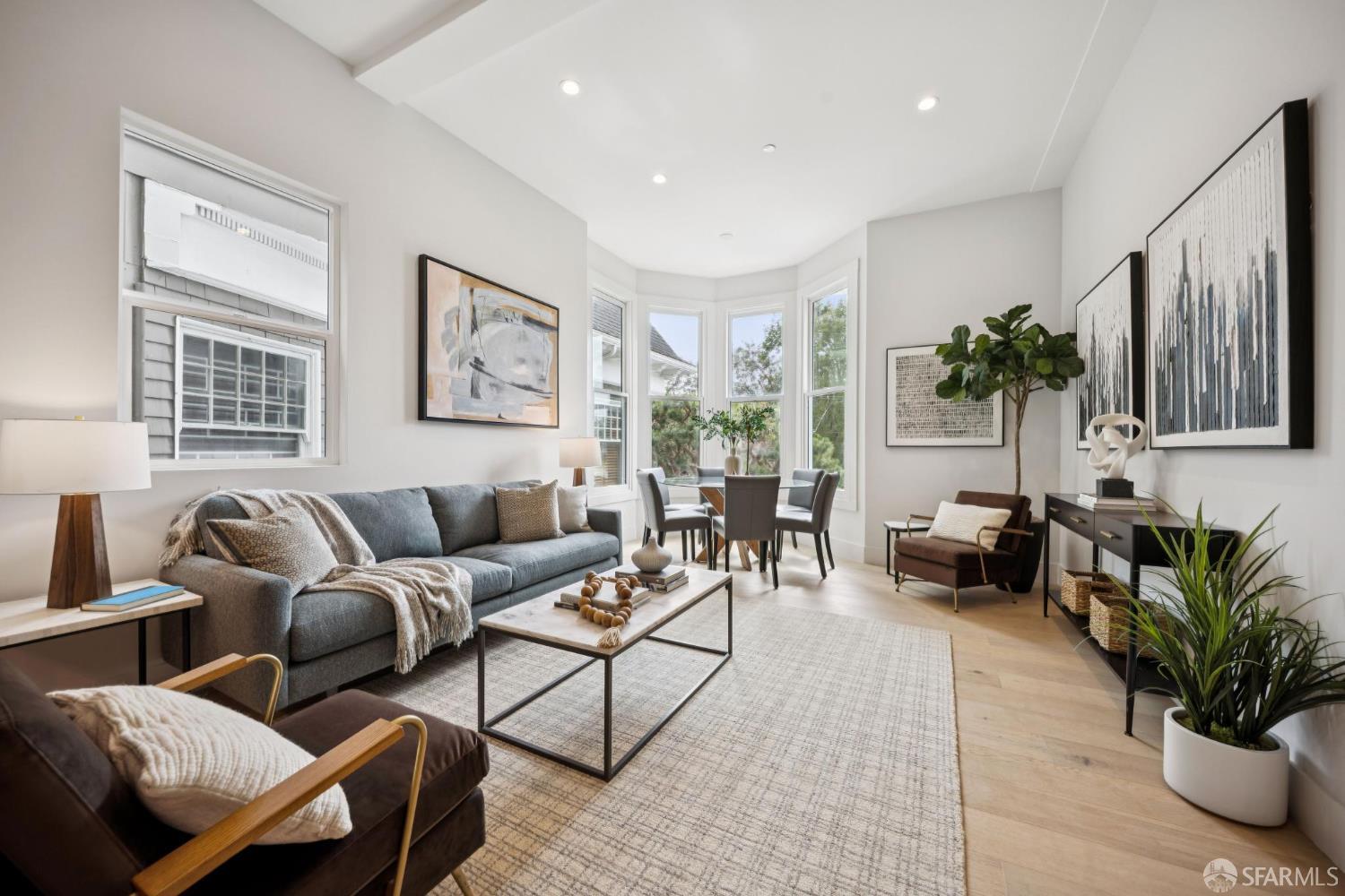 Photo #3: 425056007 Listing 