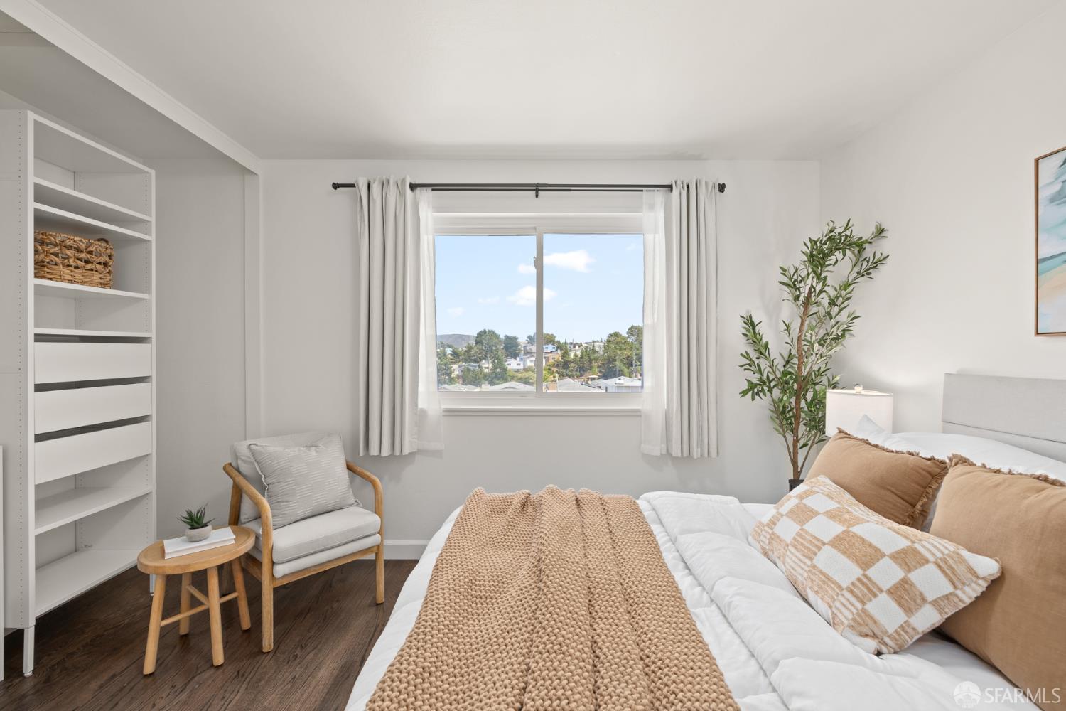 Detail Gallery Image 12 of 22 For 31 Canterbury Ave, Daly City,  CA 94015 - 3 Beds | 1/1 Baths