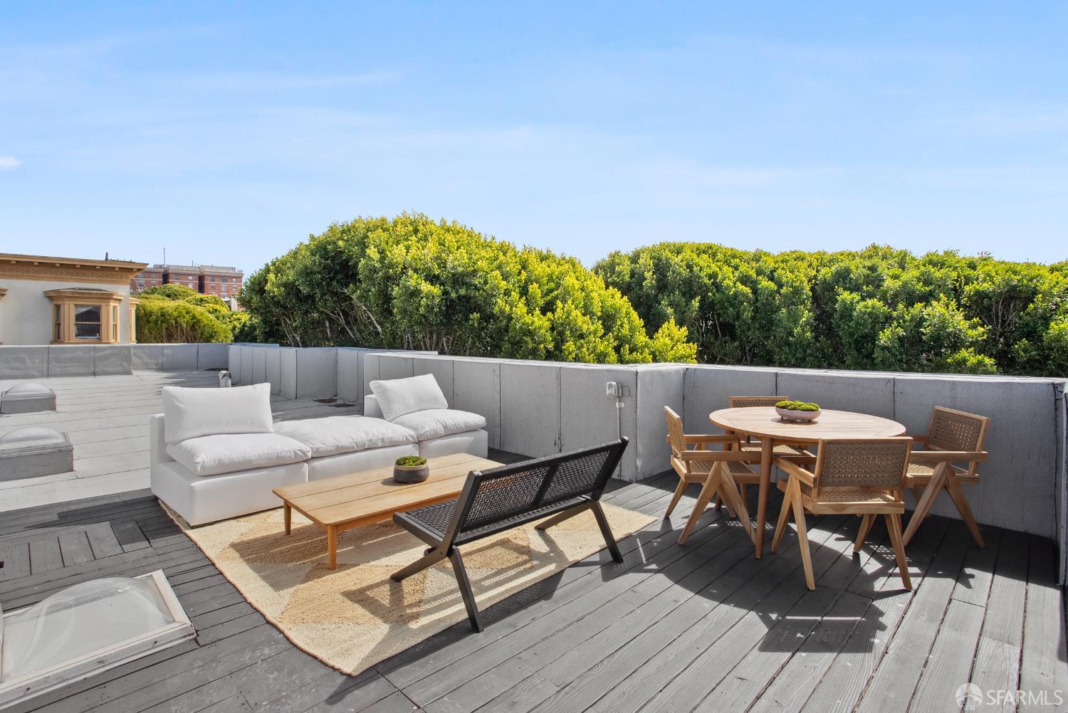 Detail Gallery Image 36 of 51 For 1396 Pacific Ave, San Francisco,  CA 94123 - 3 Beds | 2 Baths
