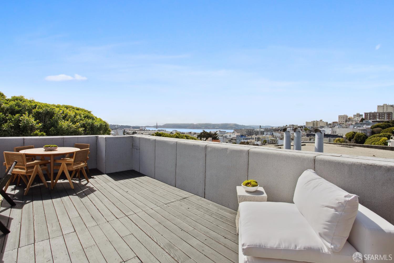 Detail Gallery Image 35 of 51 For 1396 Pacific Ave, San Francisco,  CA 94123 - 3 Beds | 2 Baths