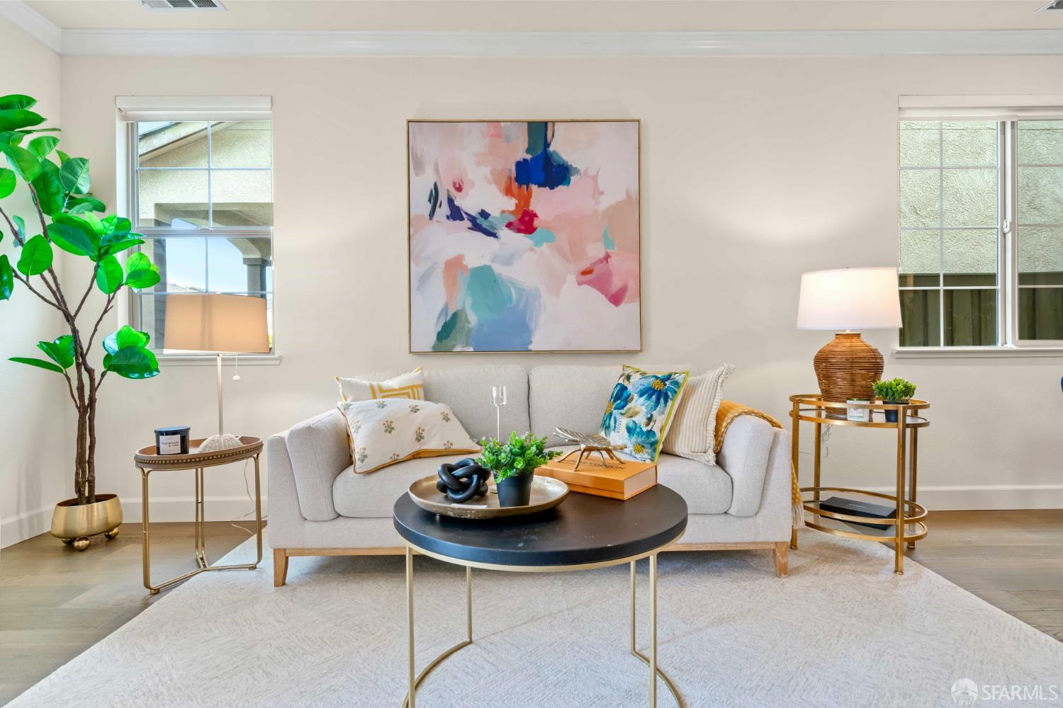 Detail Gallery Image 5 of 53 For 382 Crestview Cir, Daly City,  CA 94015 - 5 Beds | 4 Baths