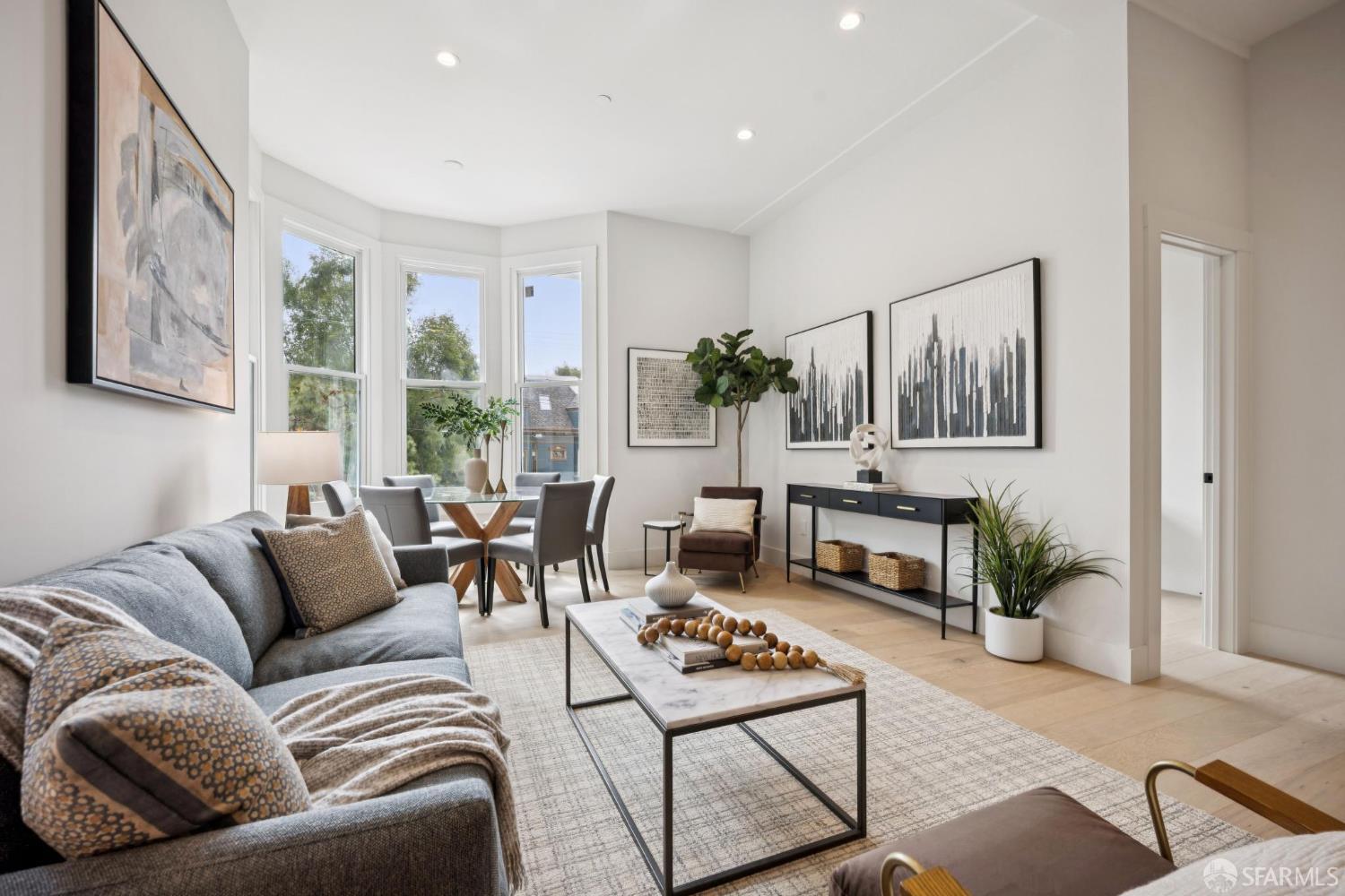 Photo #5: 425056007 Listing 