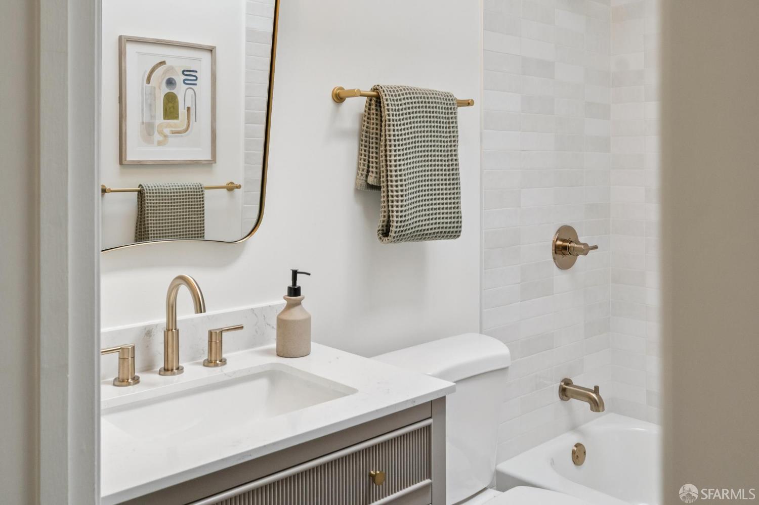 Detail Gallery Image 30 of 54 For 363 Prague St, San Francisco,  CA 94112 - 4 Beds | 2 Baths