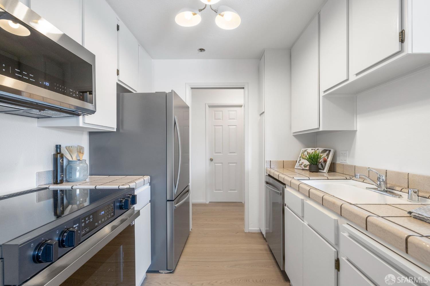Detail Gallery Image 24 of 52 For 389 Belmont St #306,  Oakland,  CA 94610 - 2 Beds | 1 Baths