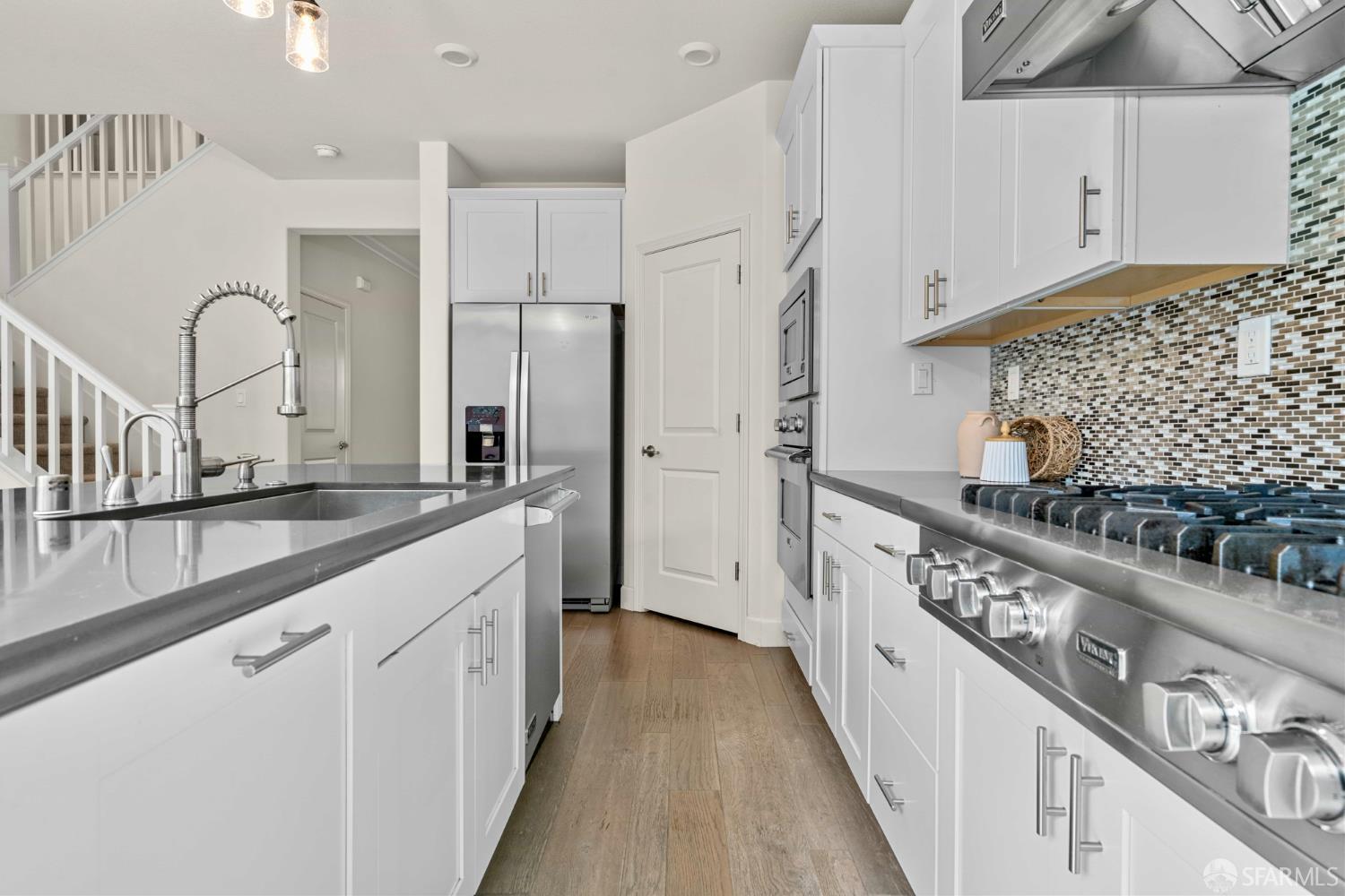 Detail Gallery Image 18 of 53 For 382 Crestview Cir, Daly City,  CA 94015 - 5 Beds | 4 Baths