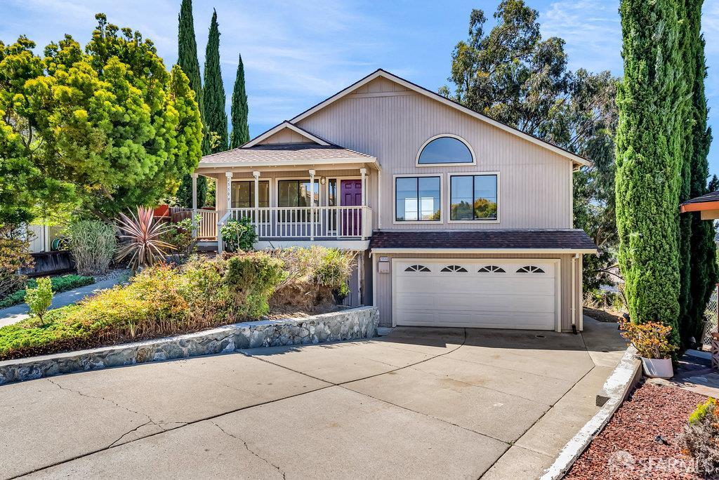 Detail Gallery Image 2 of 69 For 23599 Matthew Ct, Hayward,  CA 94541 - 3 Beds | 3 Baths