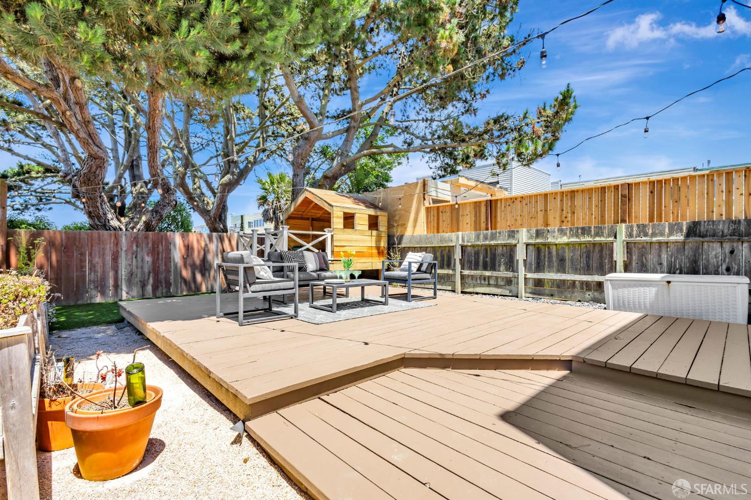 Detail Gallery Image 36 of 42 For 2930 Rivera St, San Francisco,  CA 94116 - 3 Beds | 3 Baths