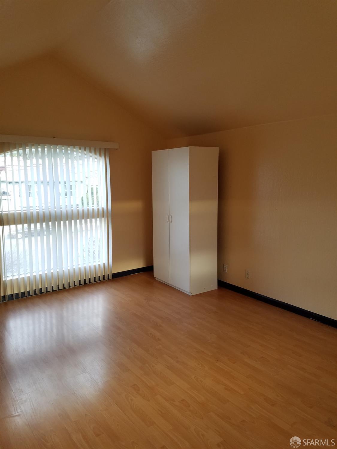 Detail Gallery Image 9 of 10 For 1180 Hillside Blvd, Daly City,  CA 94014 - – Beds | – Baths