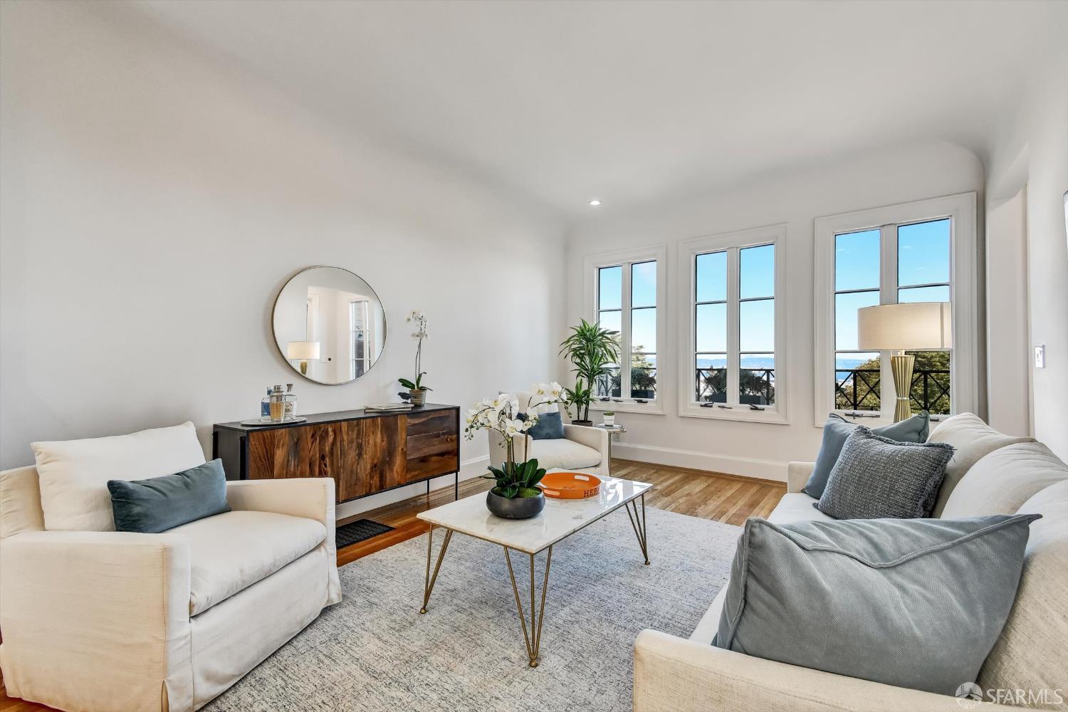Detail Gallery Image 11 of 53 For 224 Twin Peaks Blvd, San Francisco,  CA 94114 - 3 Beds | 2/1 Baths