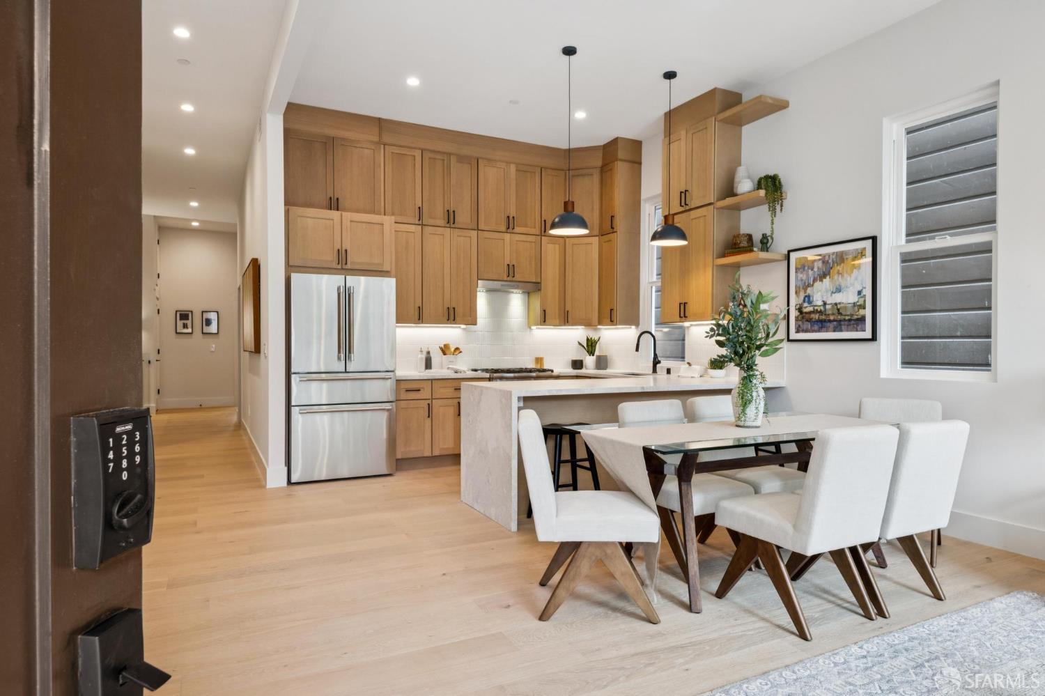 Detail Gallery Image 2 of 33 For 102 Baker St a,  San Francisco,  CA 94117 - 3 Beds | 3/1 Baths