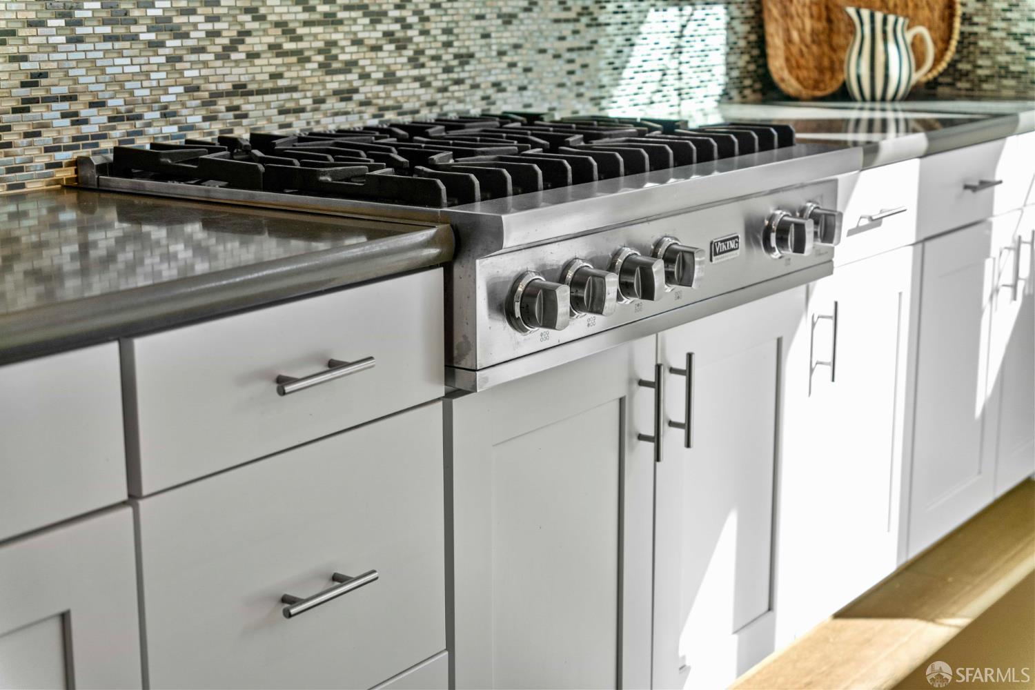 Detail Gallery Image 22 of 53 For 382 Crestview Cir, Daly City,  CA 94015 - 5 Beds | 4 Baths