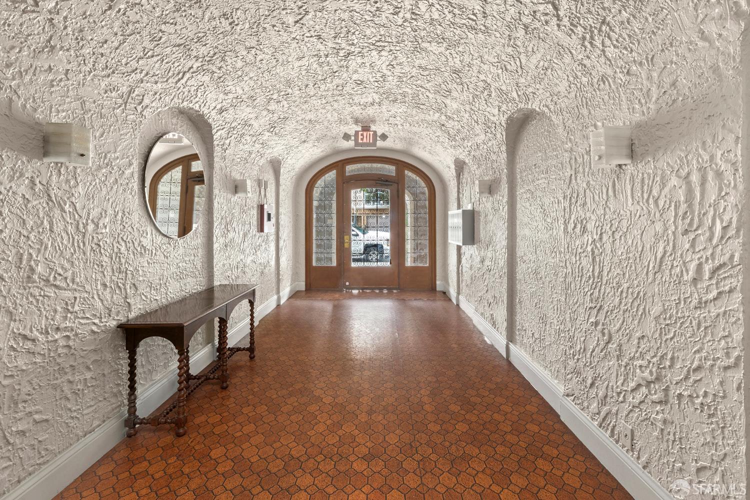 Detail Gallery Image 5 of 29 For 3820 Divisadero St, San Francisco,  CA 94123 - – Beds | – Baths