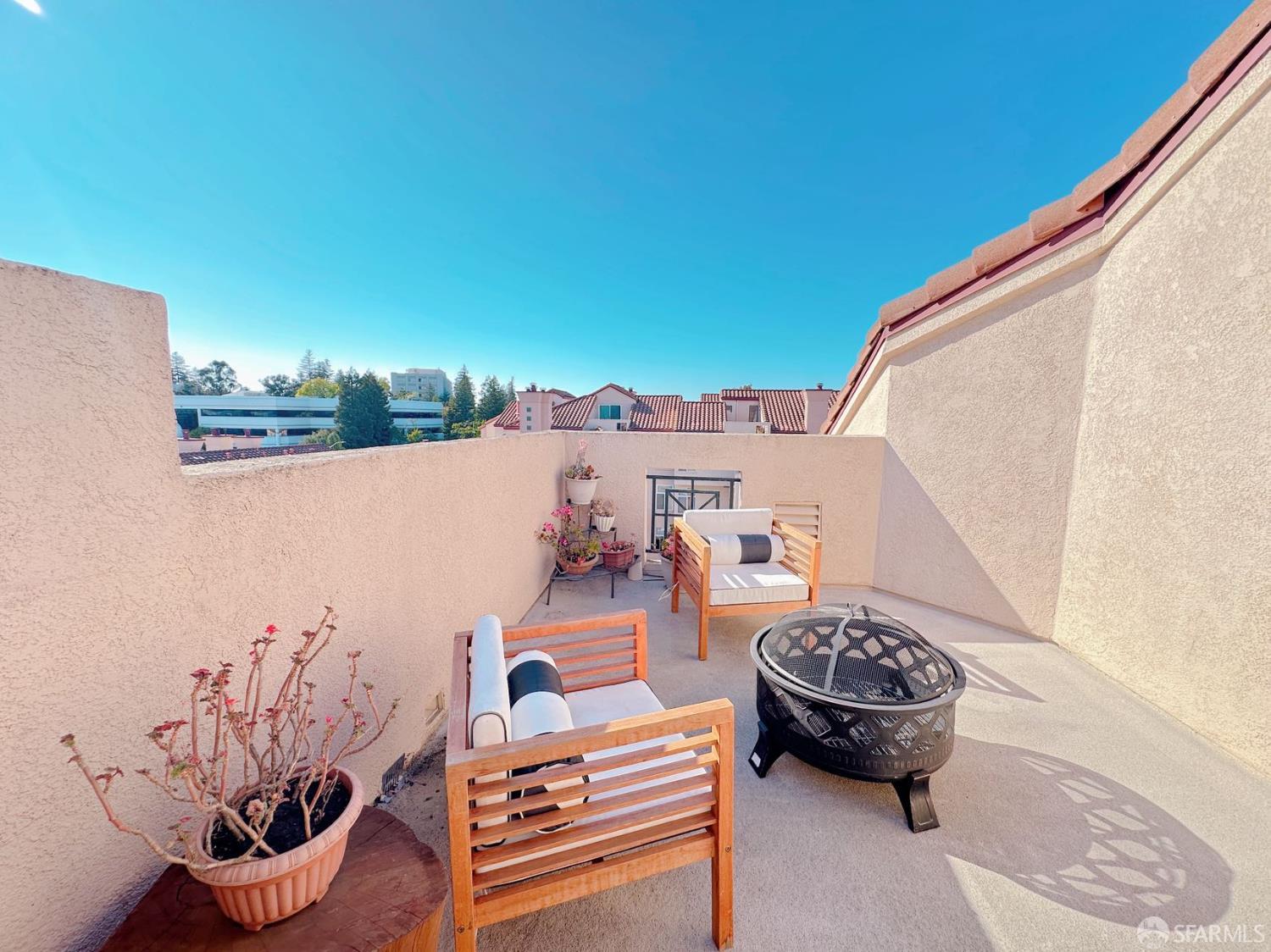 Detail Gallery Image 26 of 30 For 1951 Ofarrell St #420,  San Mateo,  CA 94403 - 2 Beds | 1 Baths