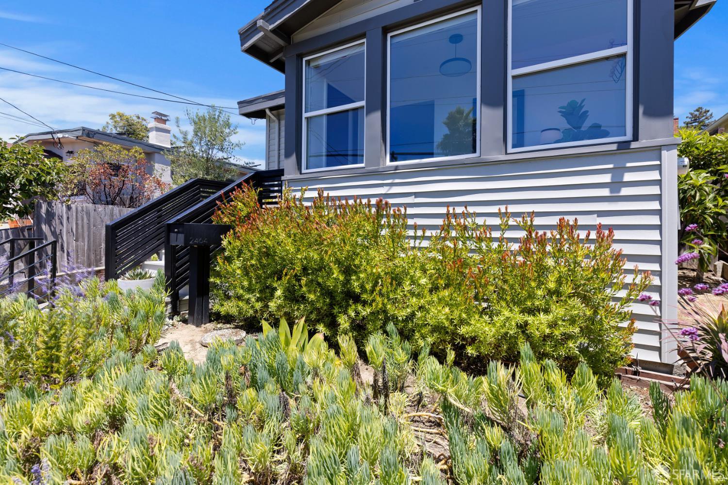 Detail Gallery Image 39 of 40 For 2464 Alida St, Oakland,  CA 95602 - 3 Beds | 2/1 Baths