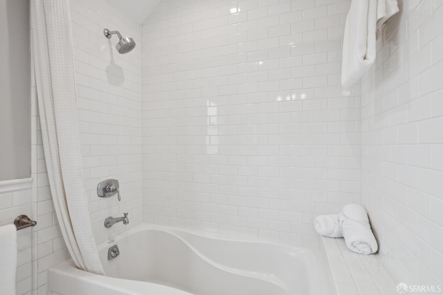 Detail Gallery Image 55 of 96 For 1983 15th Ave, San Francisco,  CA 94116 - 5 Beds | 4/1 Baths