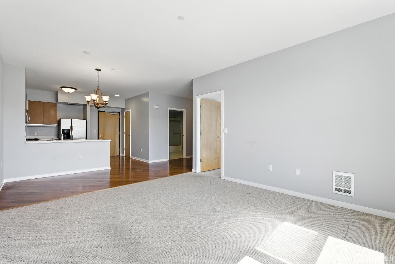 Detail Gallery Image 14 of 17 For 5800 3rd St #1401,  San Francisco,  CA 94124 - 1 Beds | 1 Baths