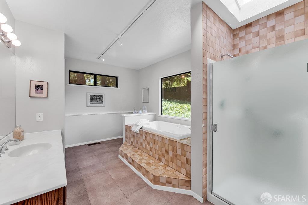 Detail Gallery Image 48 of 95 For 35 Ardilla Rd, Orinda,  CA 94563 - 4 Beds | 4 Baths
