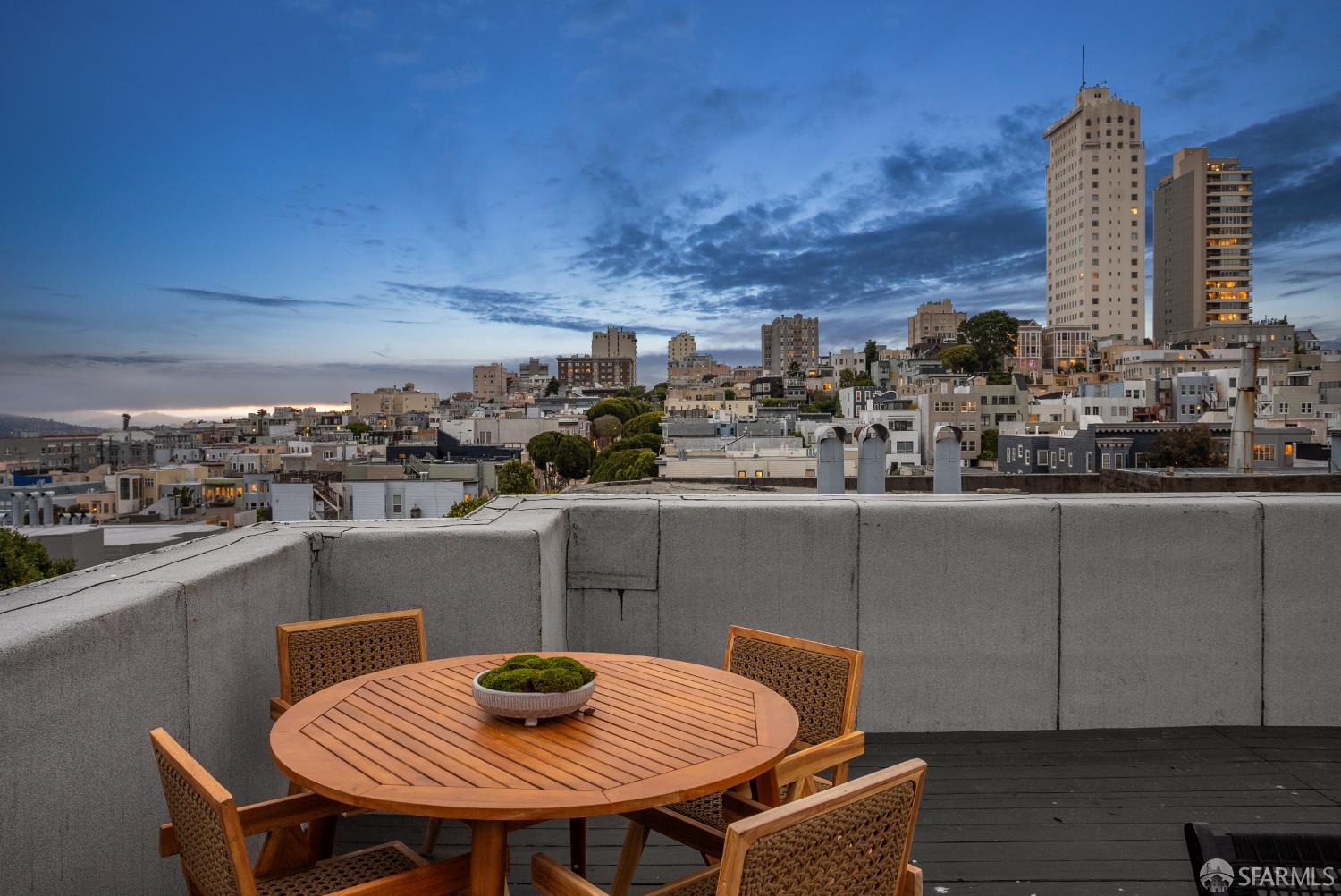 Detail Gallery Image 13 of 51 For 1396 Pacific Ave, San Francisco,  CA 94123 - 3 Beds | 2 Baths