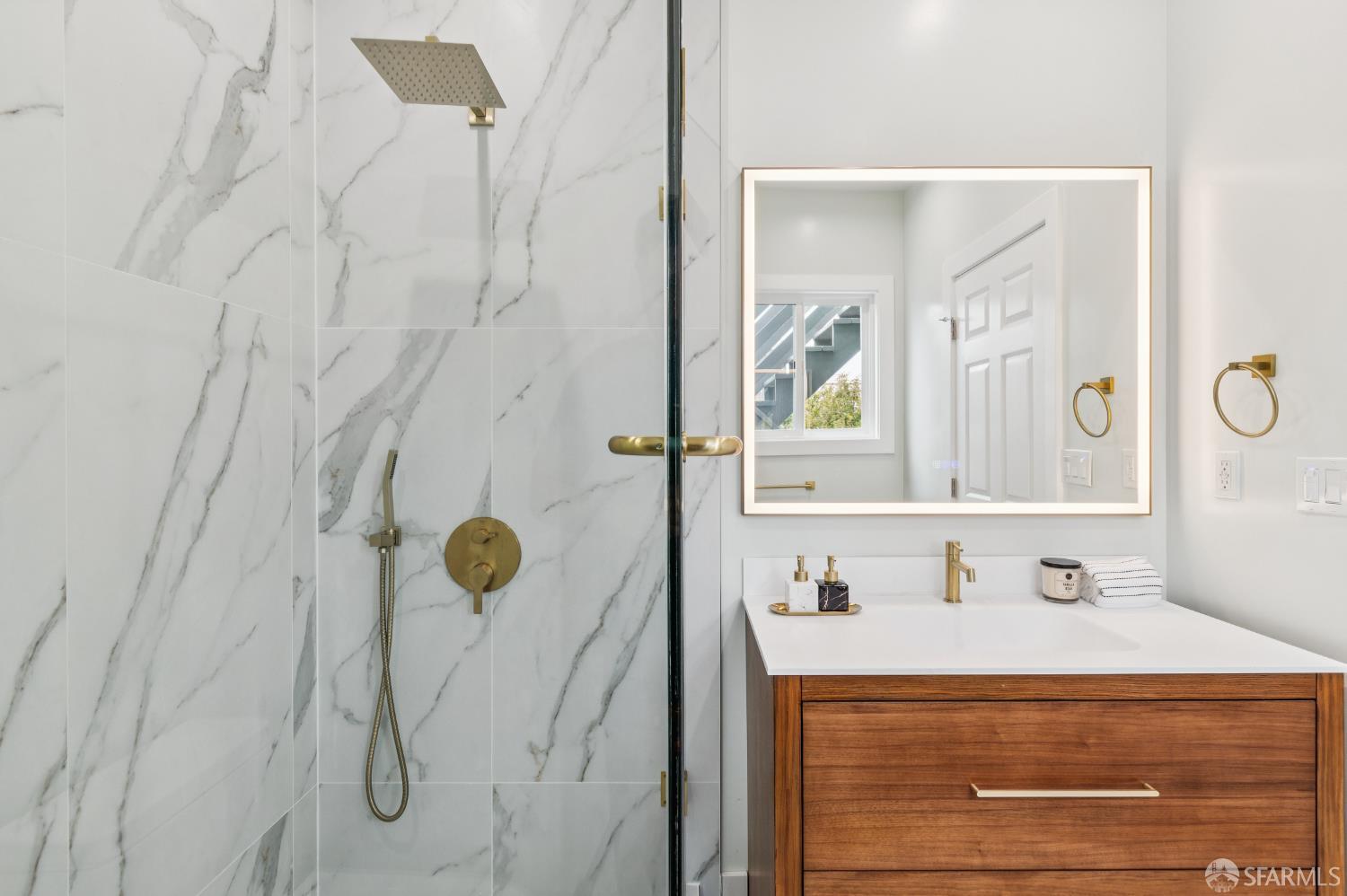 Detail Gallery Image 41 of 98 For 276 Seneca Ave, San Francisco,  CA 94112 - 5 Beds | 5 Baths