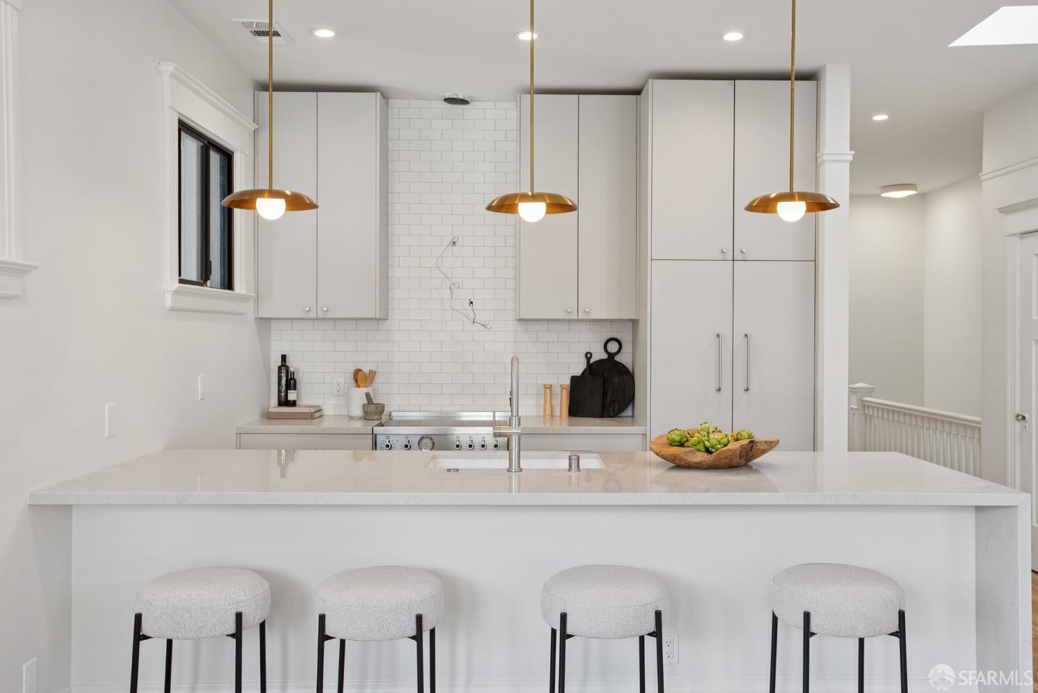 Detail Gallery Image 15 of 51 For 1396 Pacific Ave, San Francisco,  CA 94123 - 3 Beds | 2 Baths