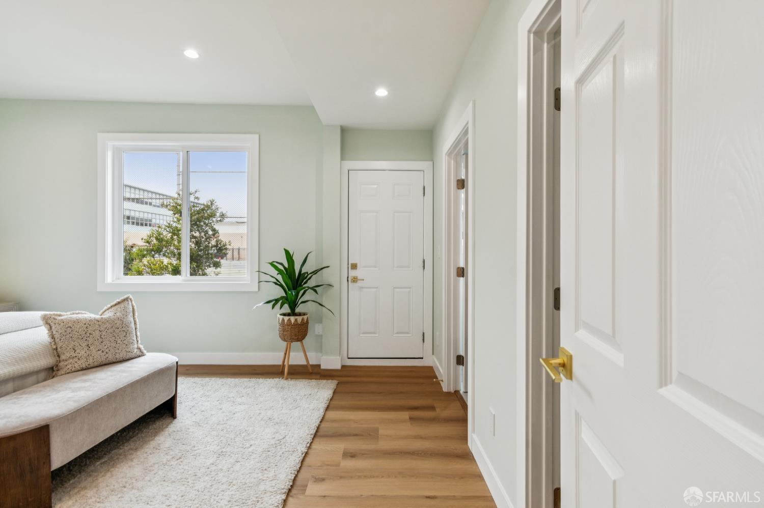 Detail Gallery Image 36 of 98 For 276 Seneca Ave, San Francisco,  CA 94112 - 5 Beds | 5 Baths