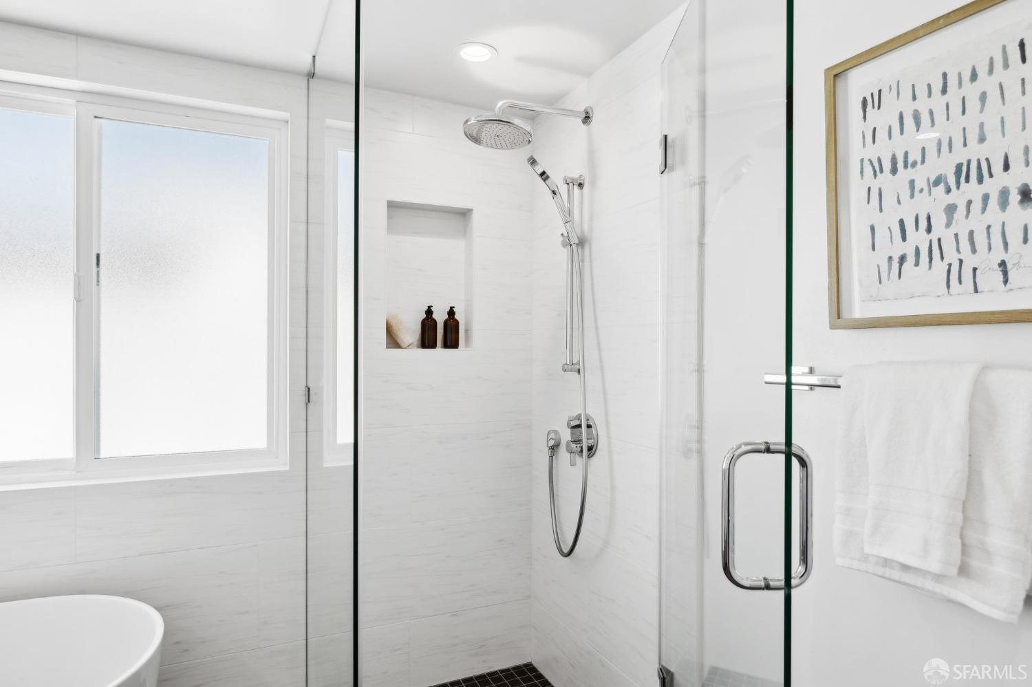 Detail Gallery Image 50 of 96 For 2418 21st Ave, San Francisco,  CA 94116 - 5 Beds | 3/1 Baths