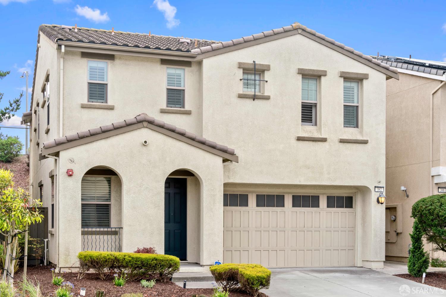 Detail Gallery Image 3 of 53 For 382 Crestview Cir, Daly City,  CA 94015 - 5 Beds | 4 Baths