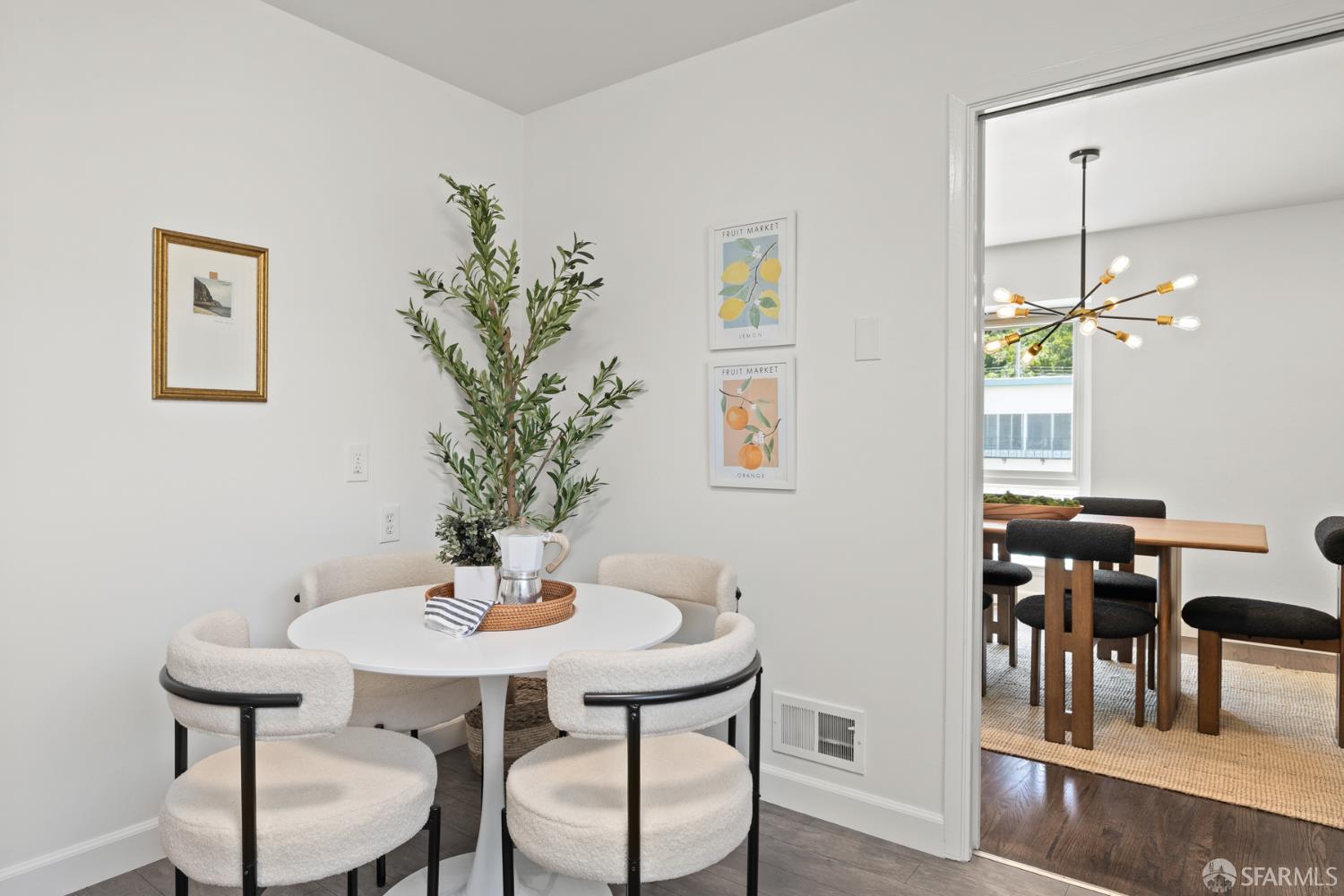 Detail Gallery Image 9 of 22 For 31 Canterbury Ave, Daly City,  CA 94015 - 3 Beds | 1/1 Baths