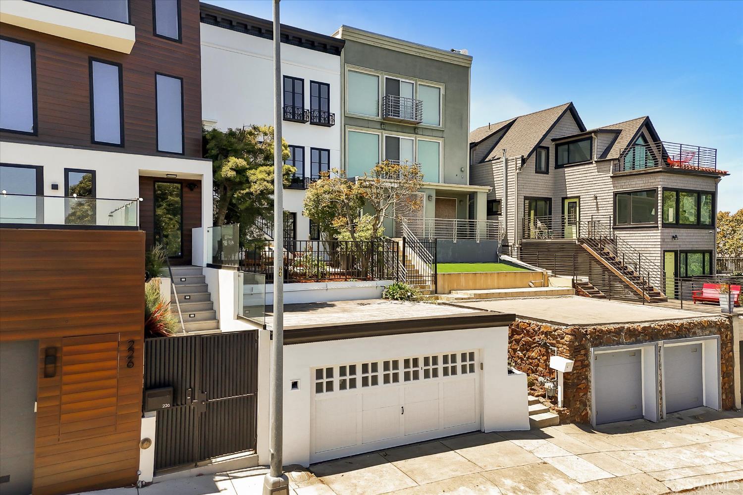 Detail Gallery Image 46 of 53 For 224 Twin Peaks Blvd, San Francisco,  CA 94114 - 3 Beds | 2/1 Baths