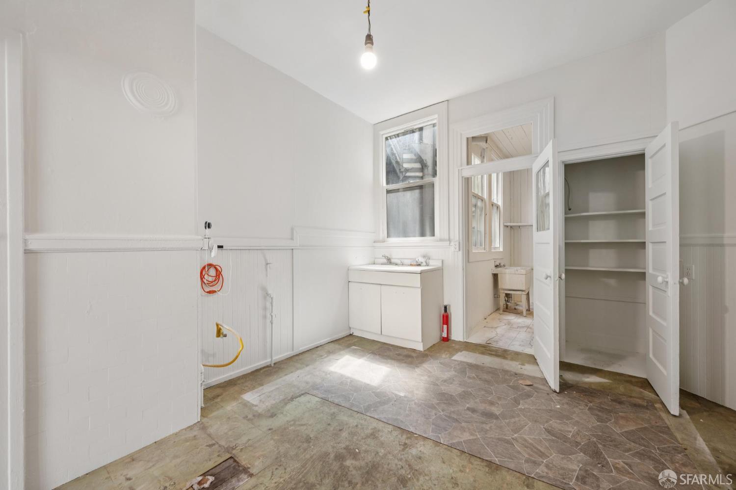 Detail Gallery Image 5 of 10 For 457 Guerrero St, San Francisco,  CA 94110 - – Beds | – Baths