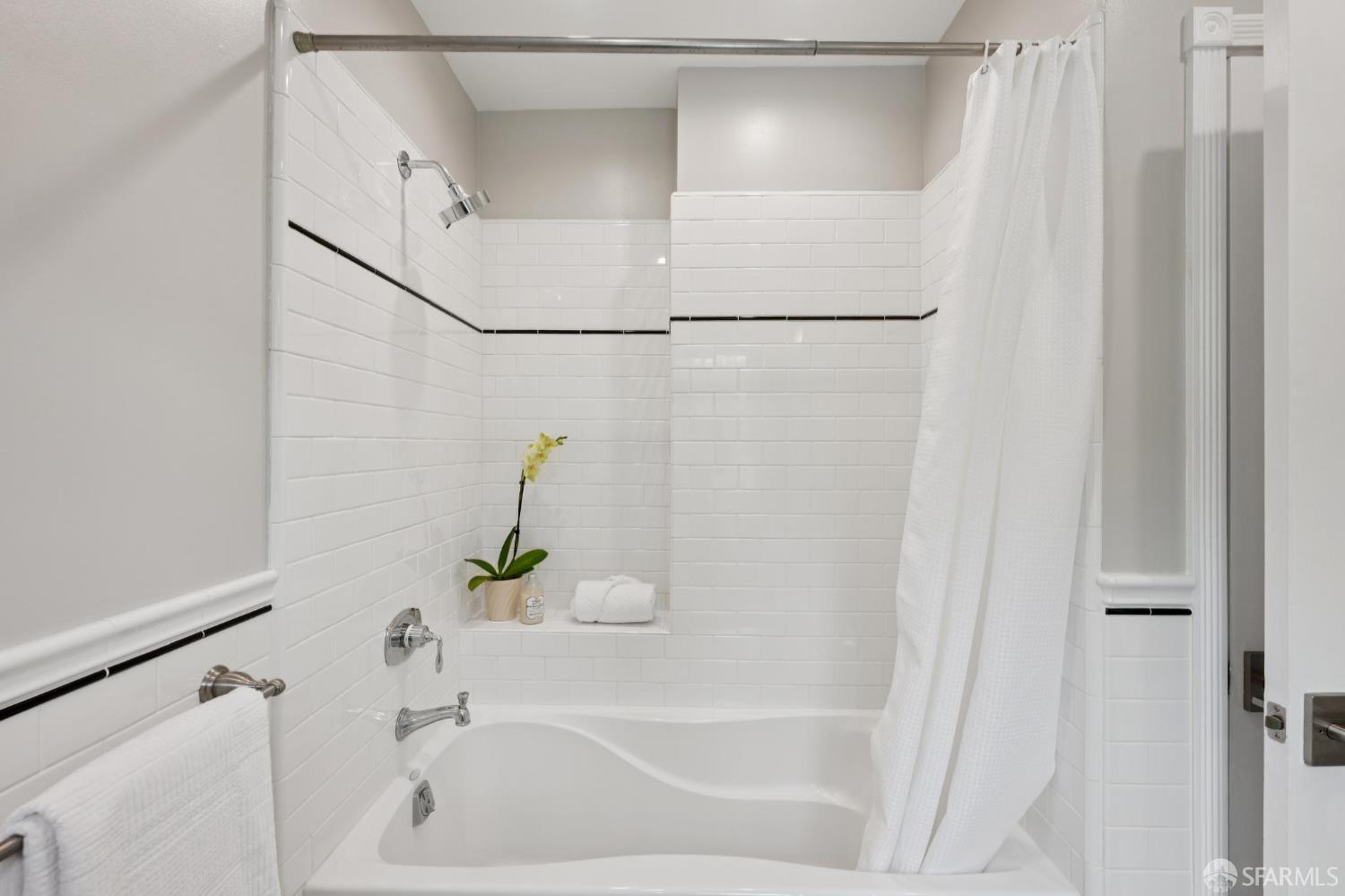 Detail Gallery Image 44 of 96 For 1983 15th Ave, San Francisco,  CA 94116 - 5 Beds | 4/1 Baths