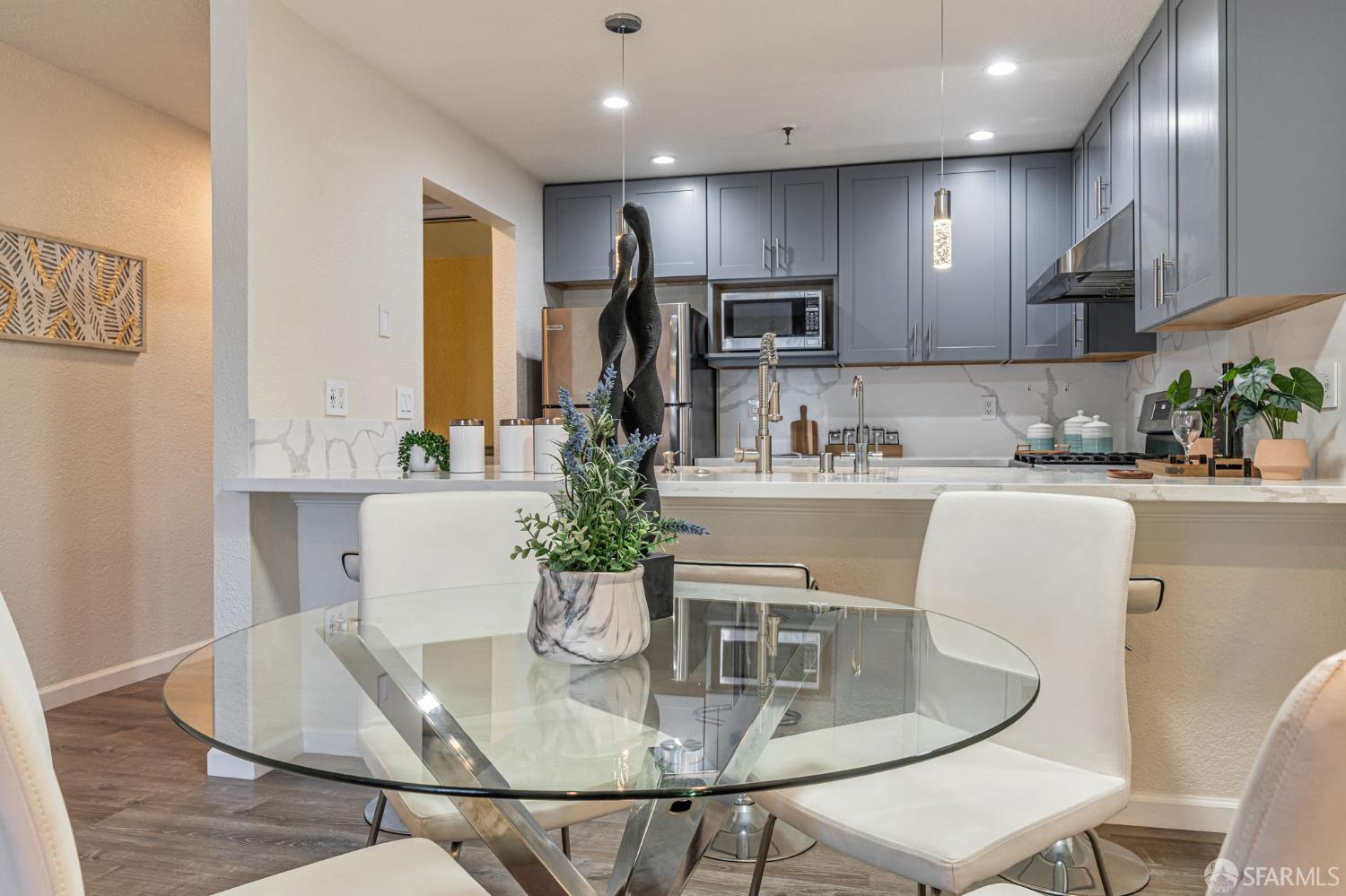 Detail Gallery Image 10 of 36 For 1396 El Camino Real #110,  Millbrae,  CA 94030 - 2 Beds | 2 Baths